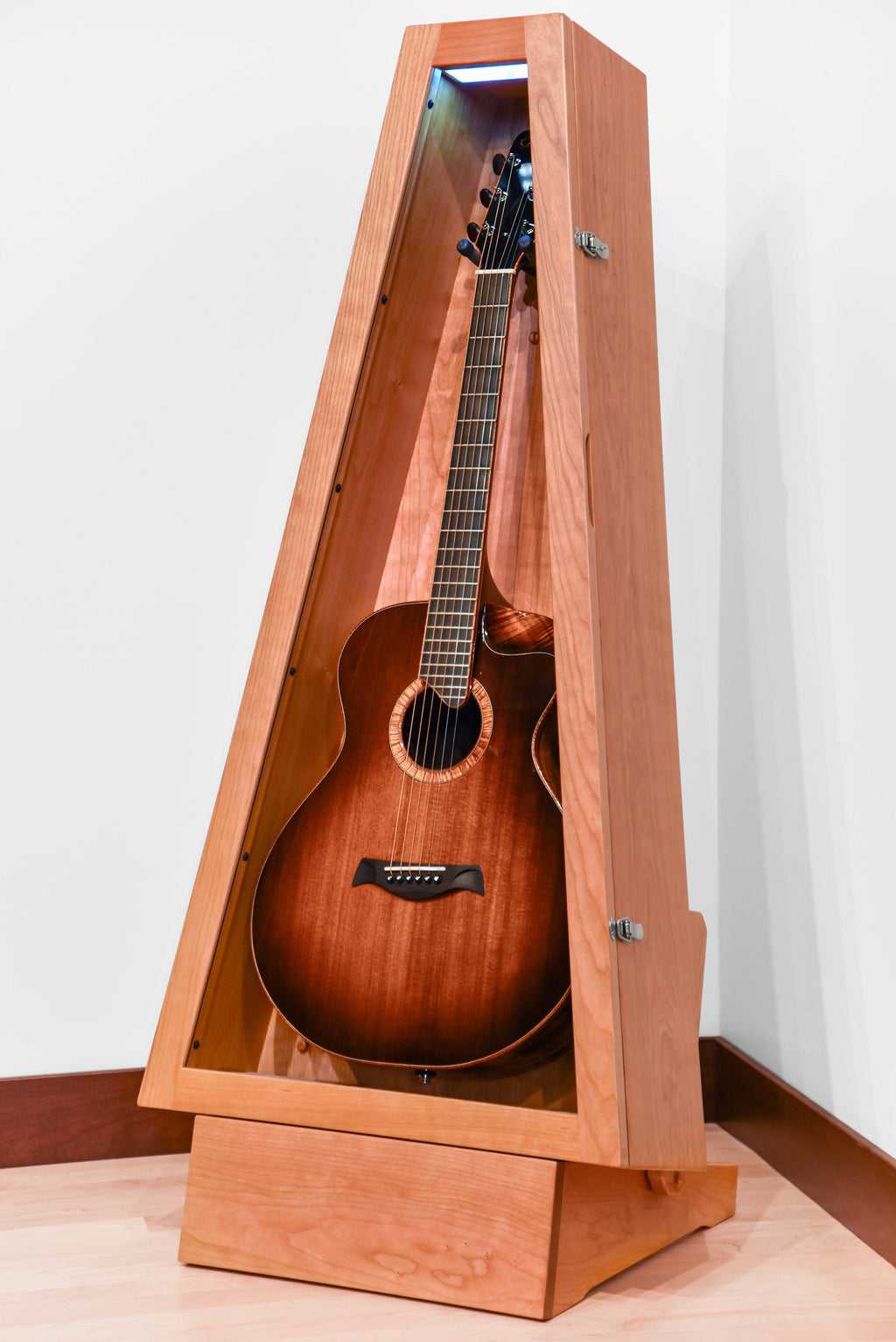 ClimaStand Triangle Humidor with Base - Cherry Acoustic Remedy Cases