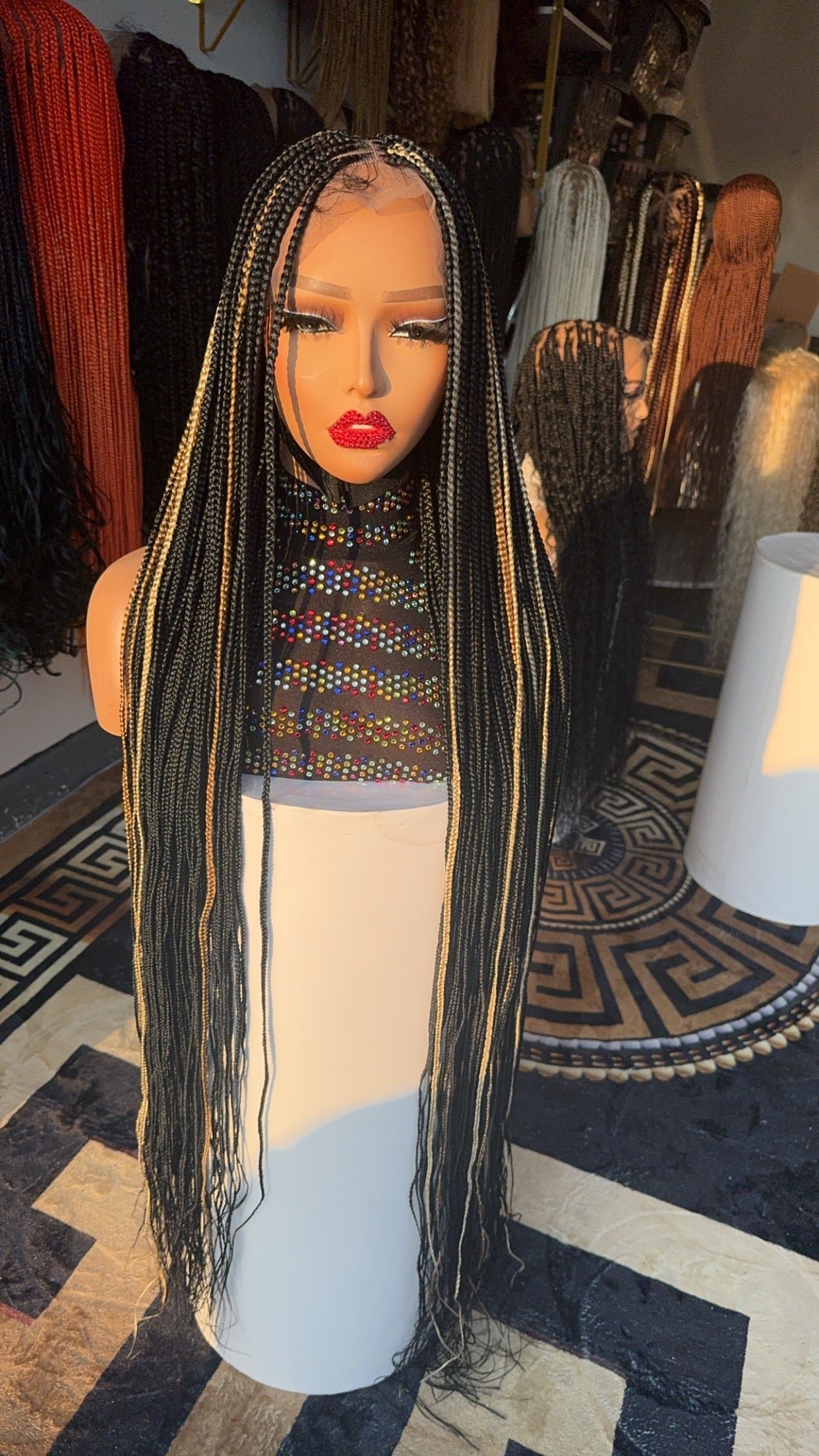 Black knotless braided wig with highlights HOL stores