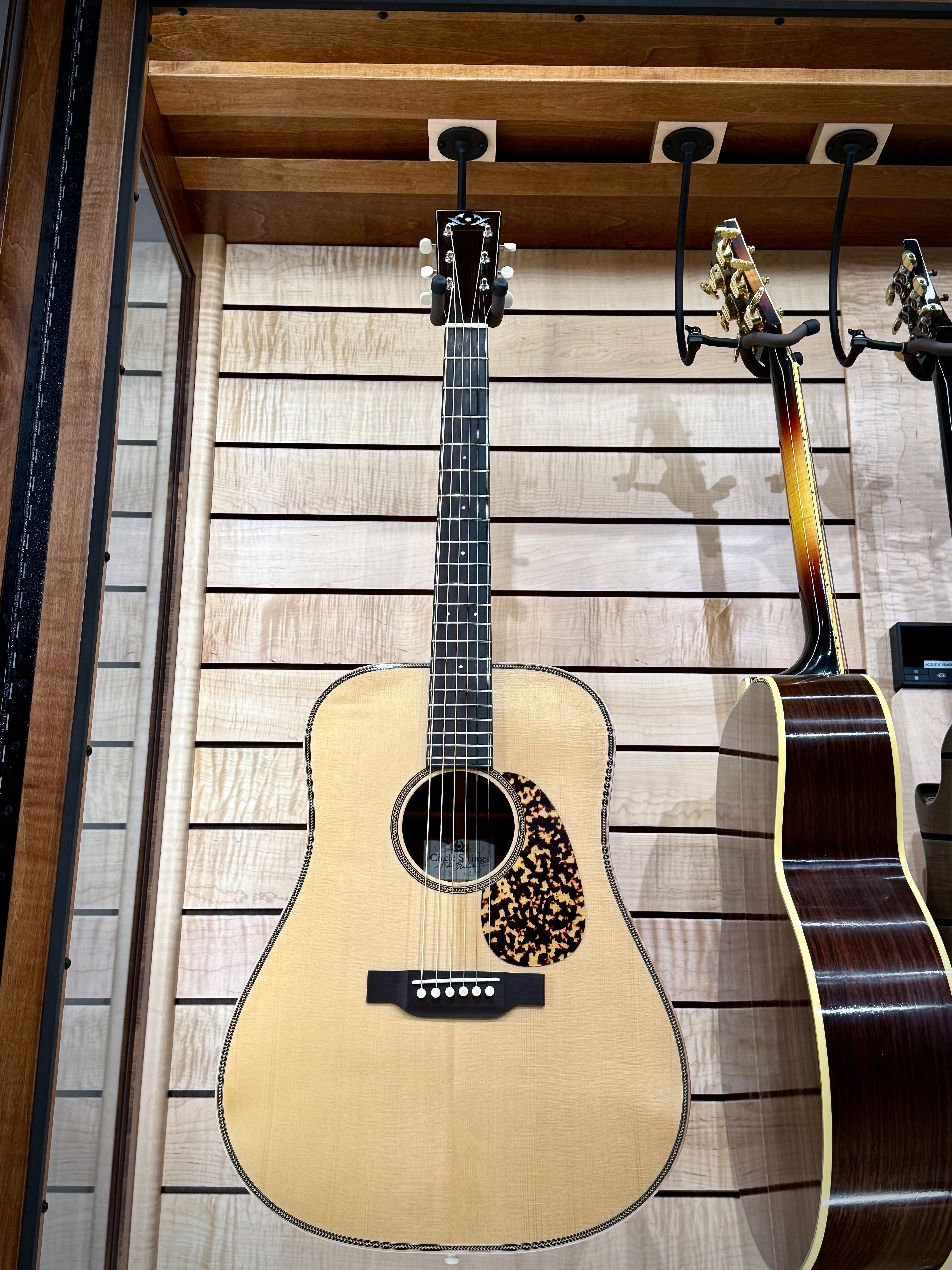 ClimaCab Grand+ | Maple with Boston Stain and Natural Flame Maple Accents Acoustic Remedy Cases