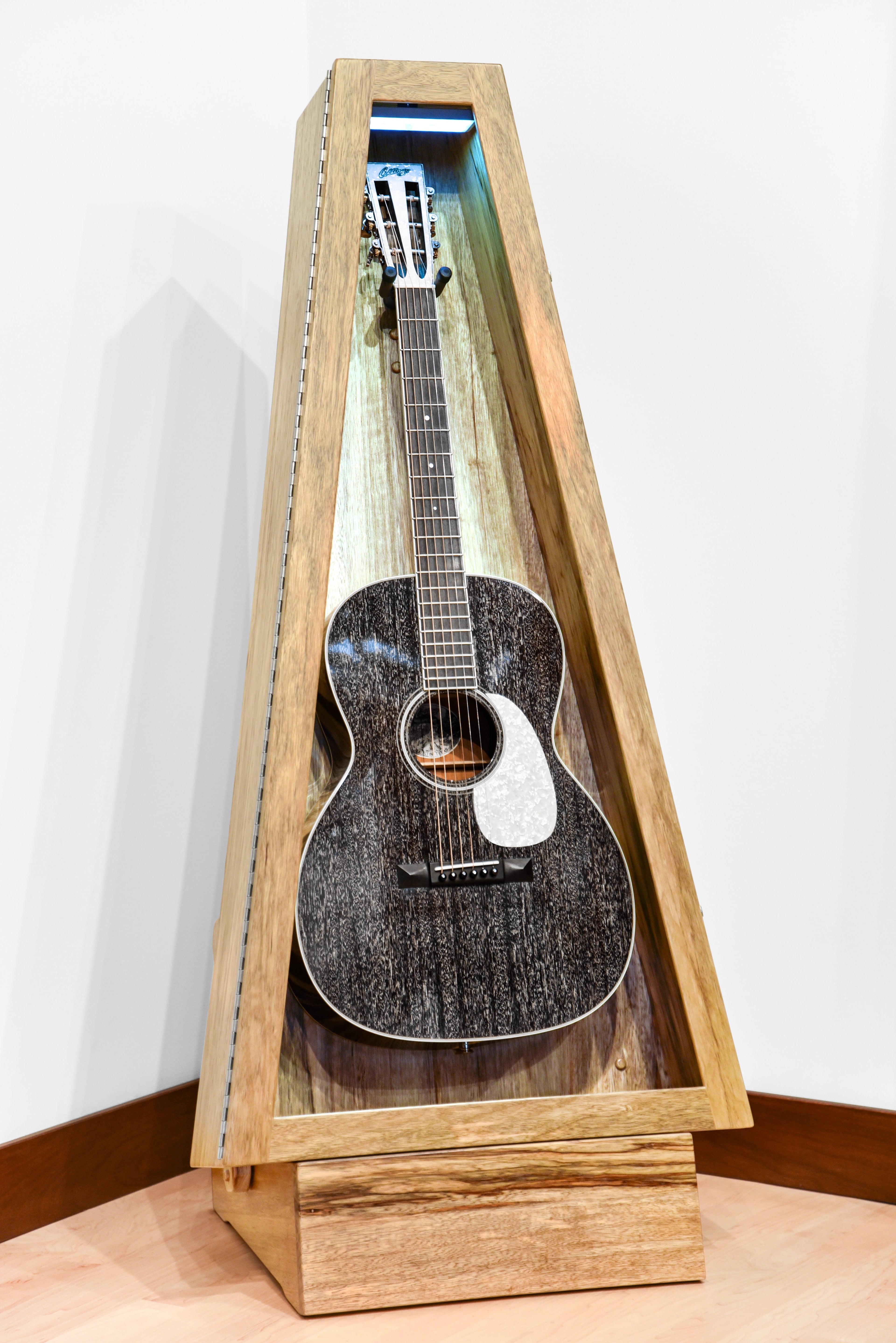 ClimaStand Triangle Humidor with Base - Black Limba Acoustic Remedy Cases