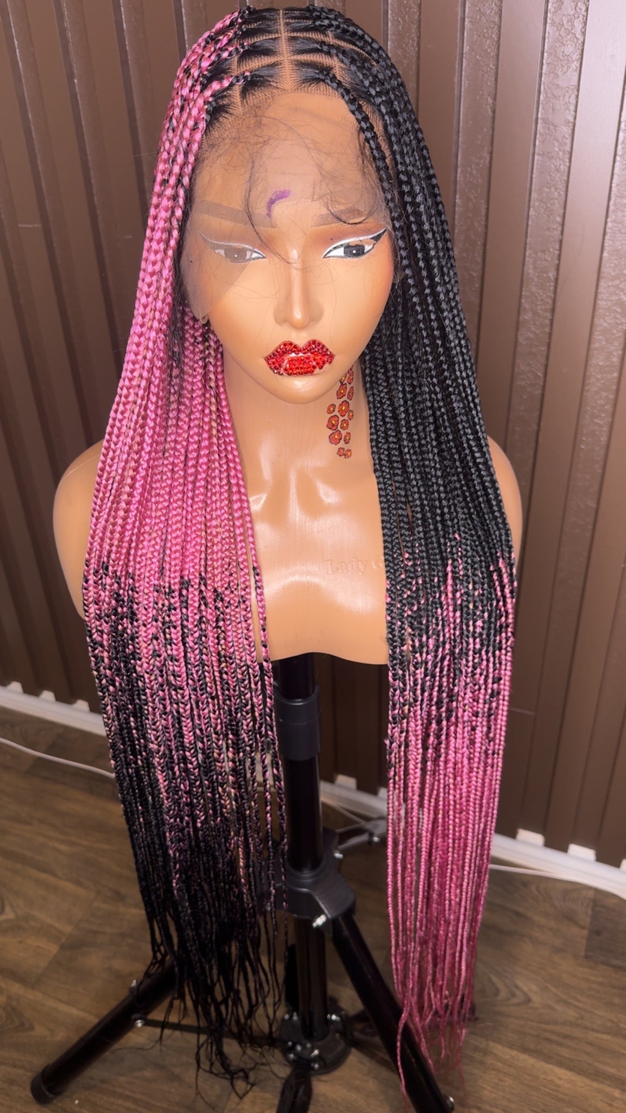 Cross braids dark pink HOL stores