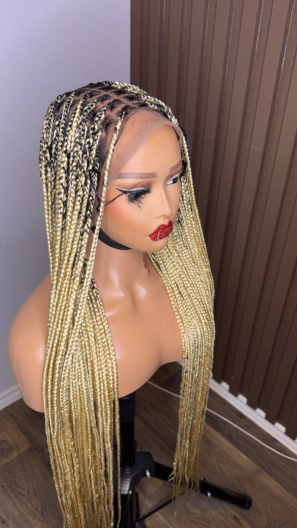 Darkroot 613 knotless braid HOL stores