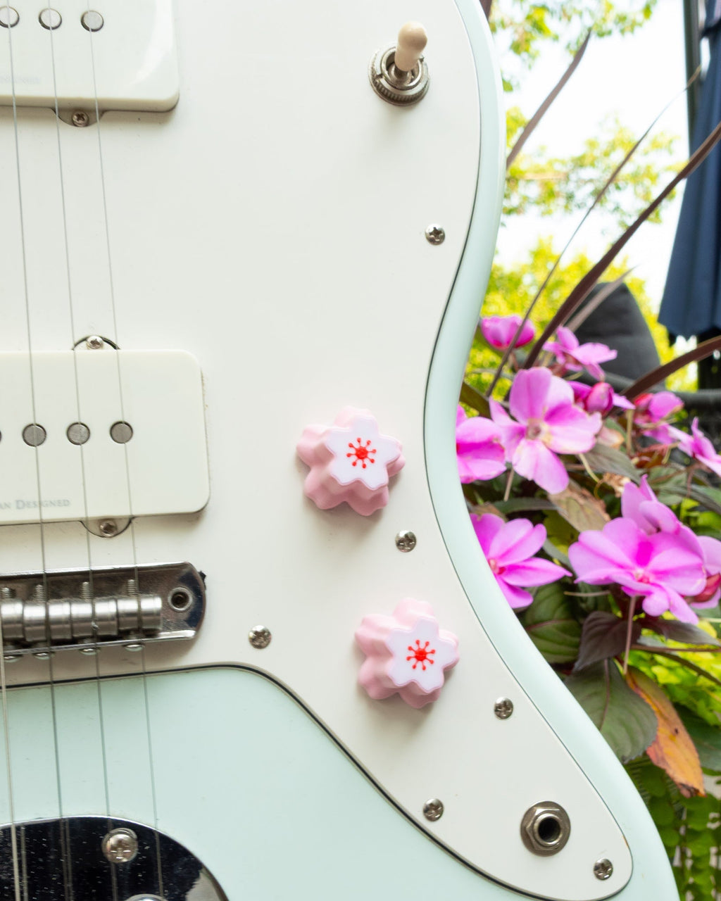 Cherry Blossom Guitar Knob Twist Tone