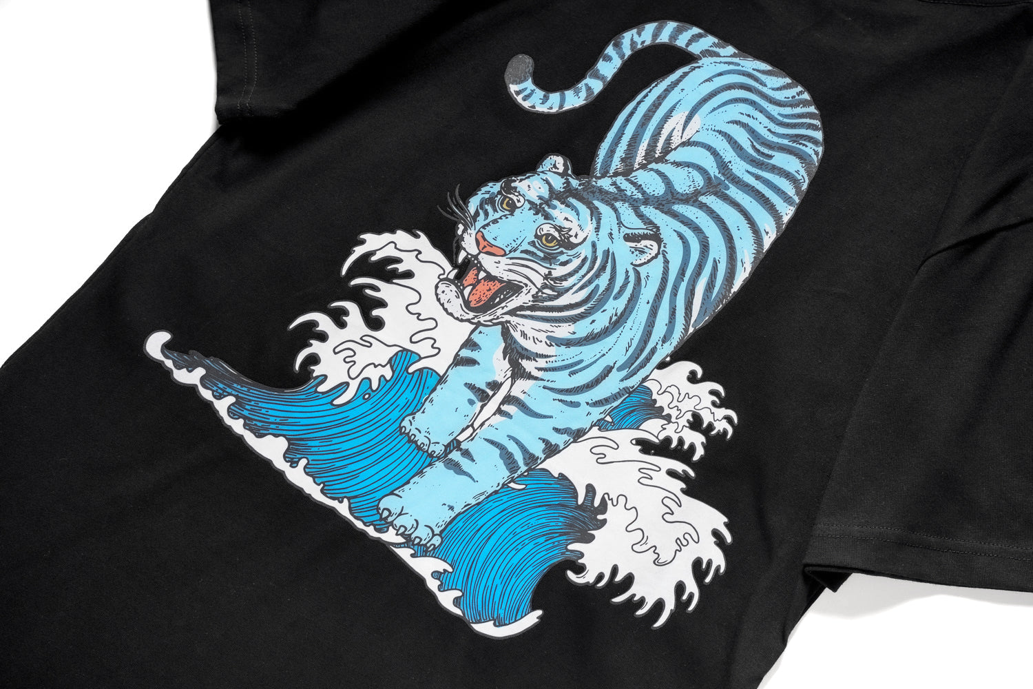 YeT022 Blue Tiger Ocean Tee Niepce