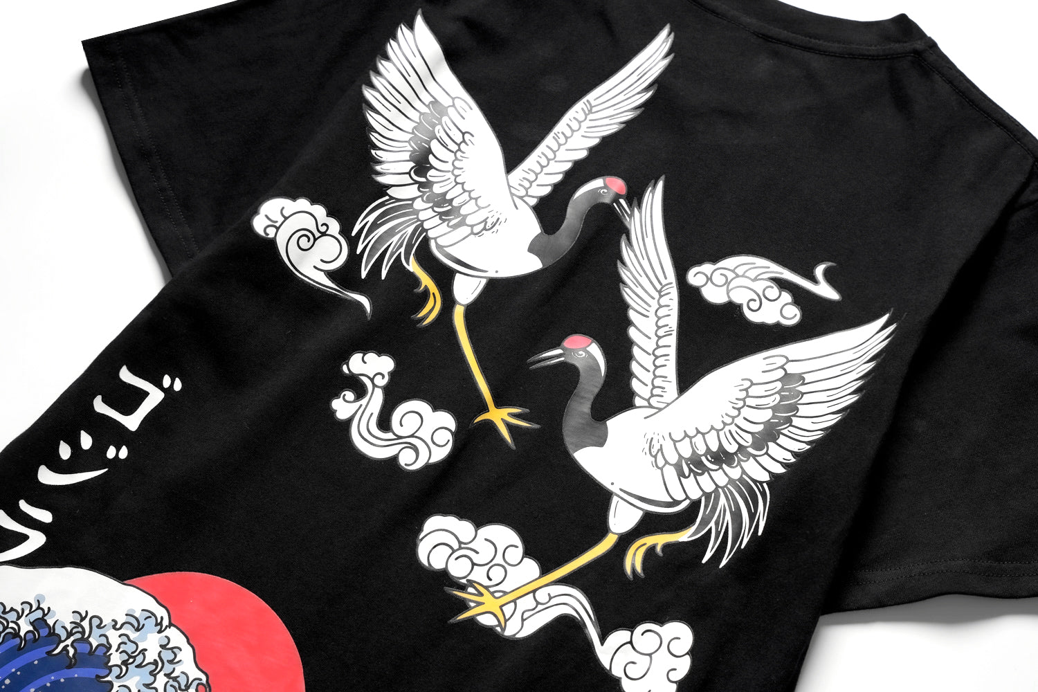 YeT028 Crane and Waves Tee Niepce