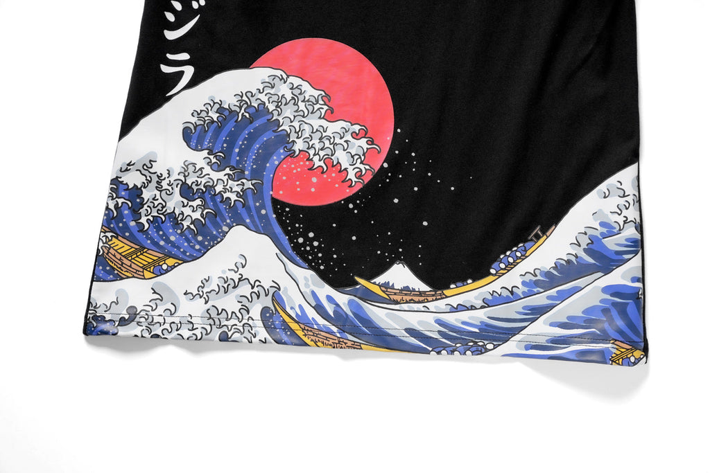 YeT028 Crane and Waves Tee Niepce