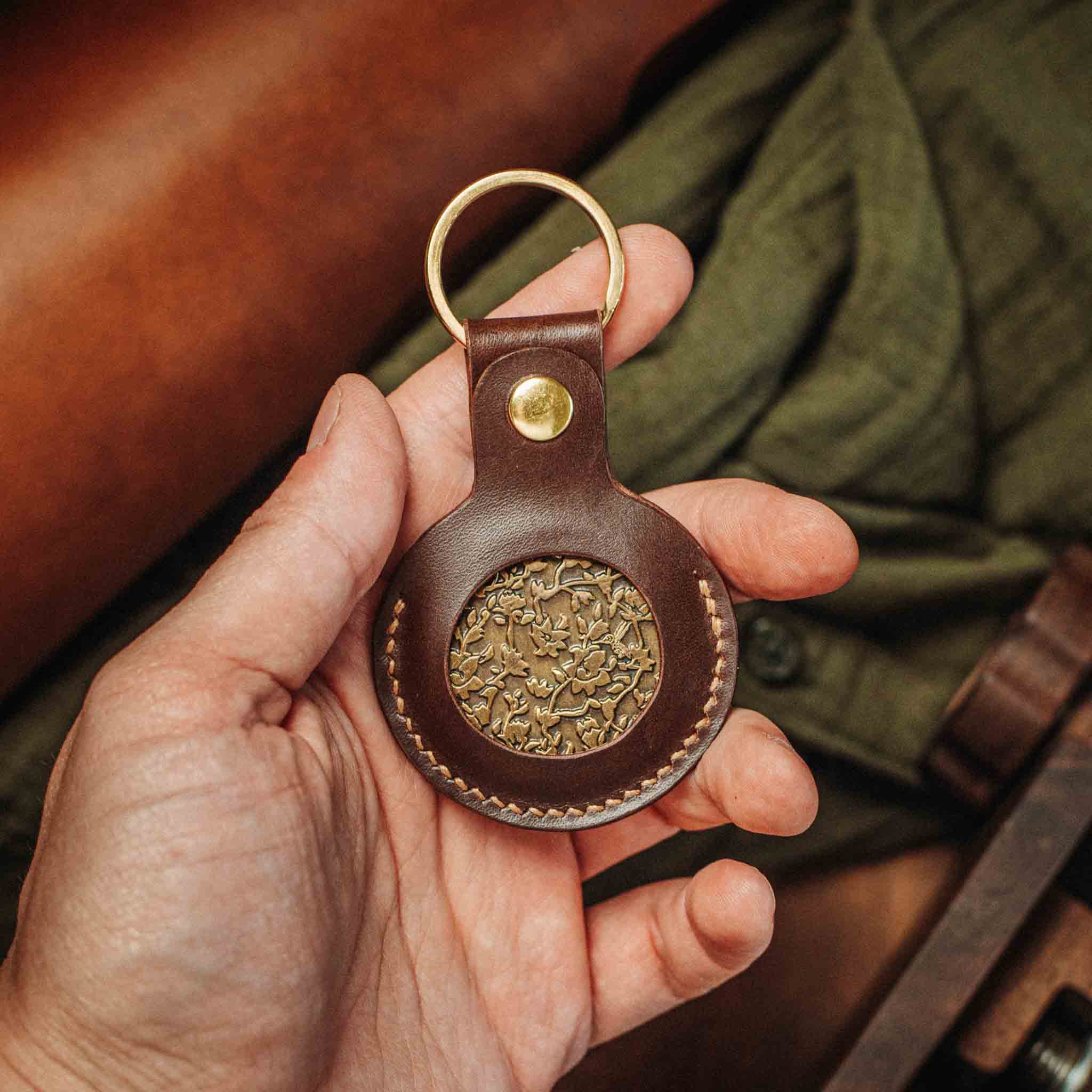 Challenge Coin Keychain - Peso Pocket v5 | EDC Leather Coin Holder Pirate Goods