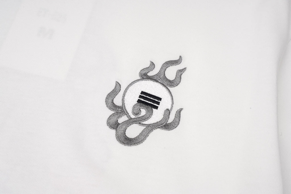 ET525 Kirin Embroidered Tee Niepce