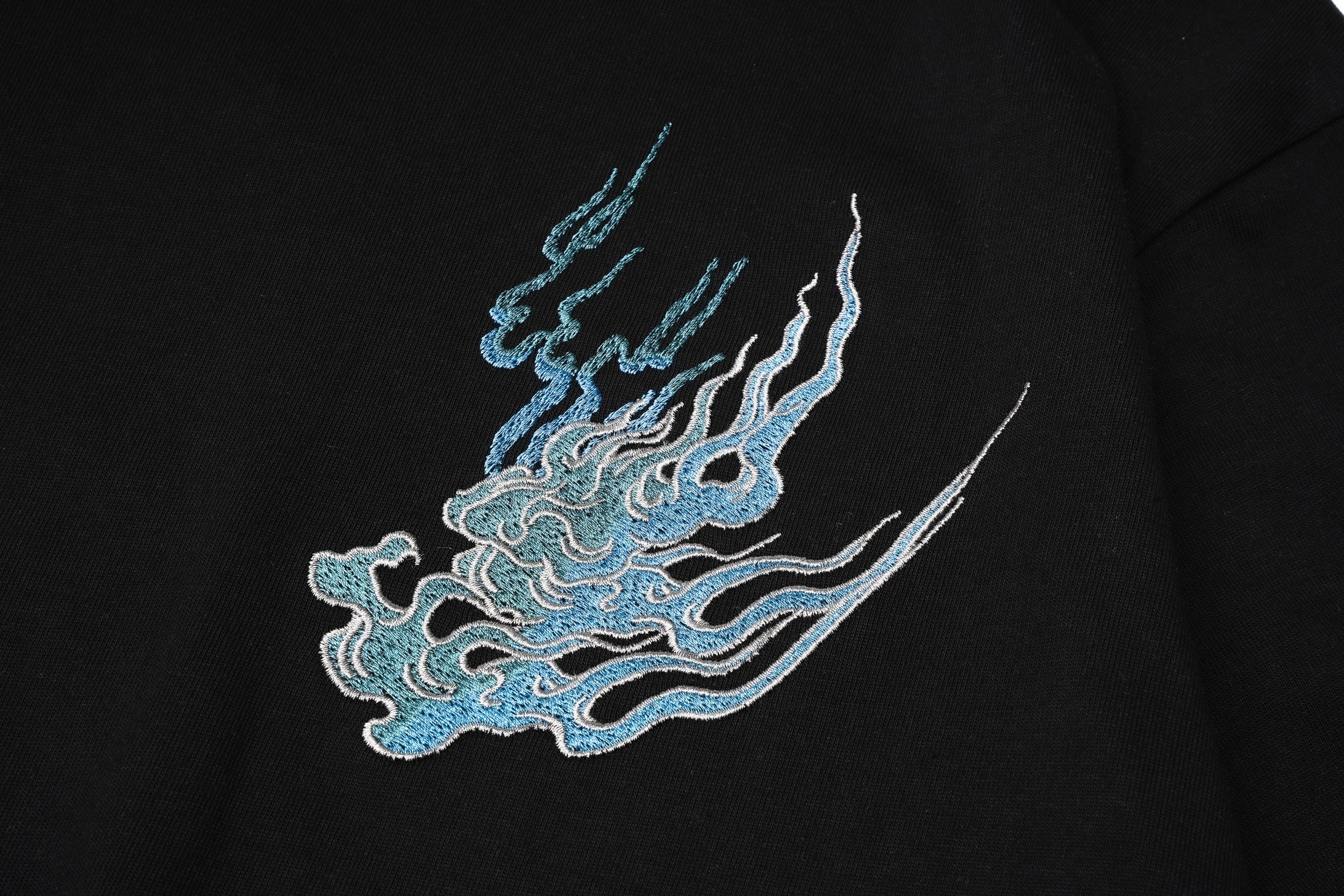 ET9817 Flaming White Tiger Embroidered Tee Niepce