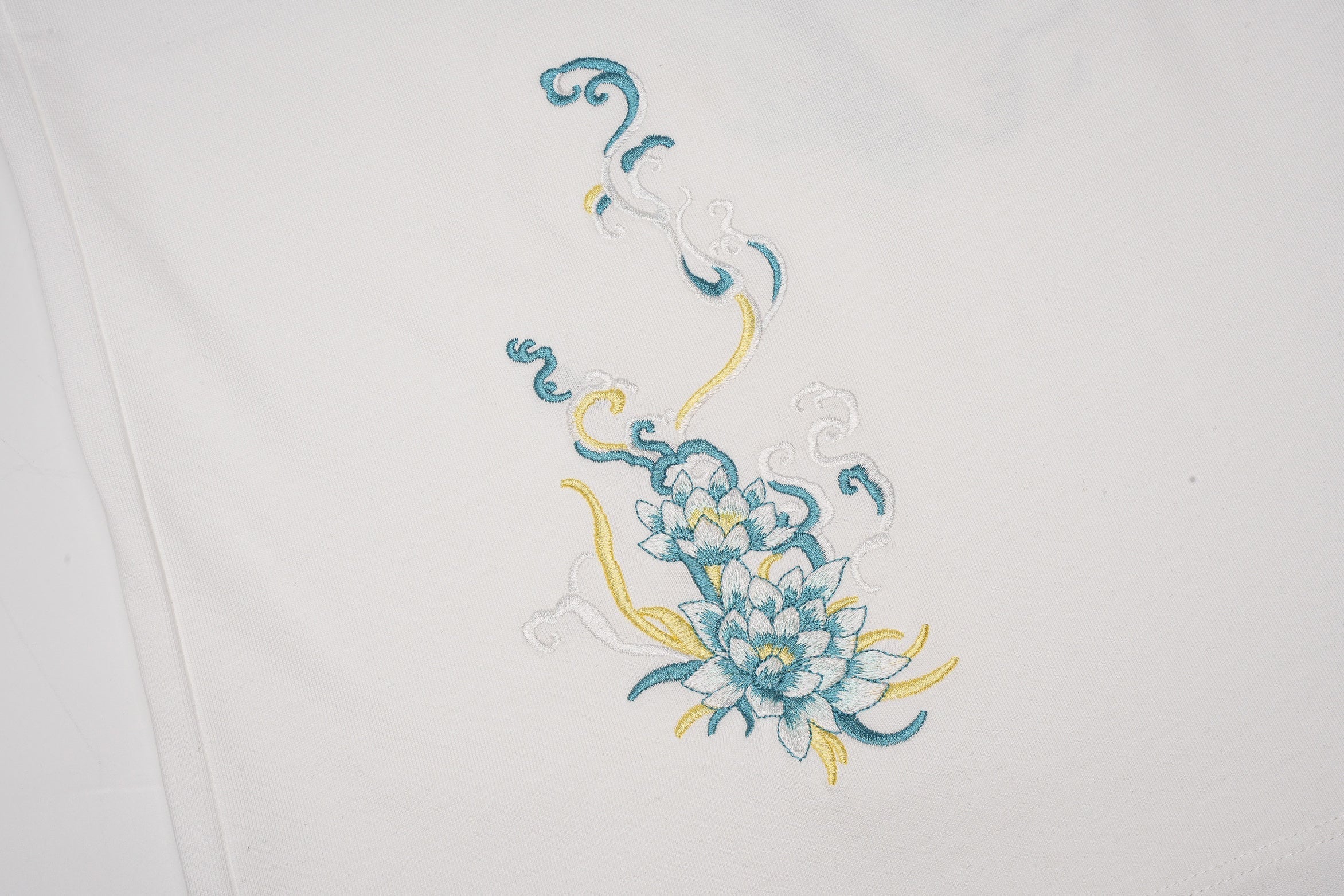 ET517 Blue Kirin Embroidered Tee Niepce