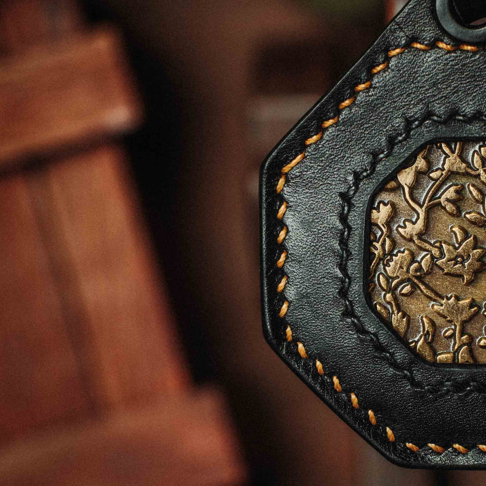 Peso Pocket v4 Plus - Octagonal challenge coin holder Pirate Goods