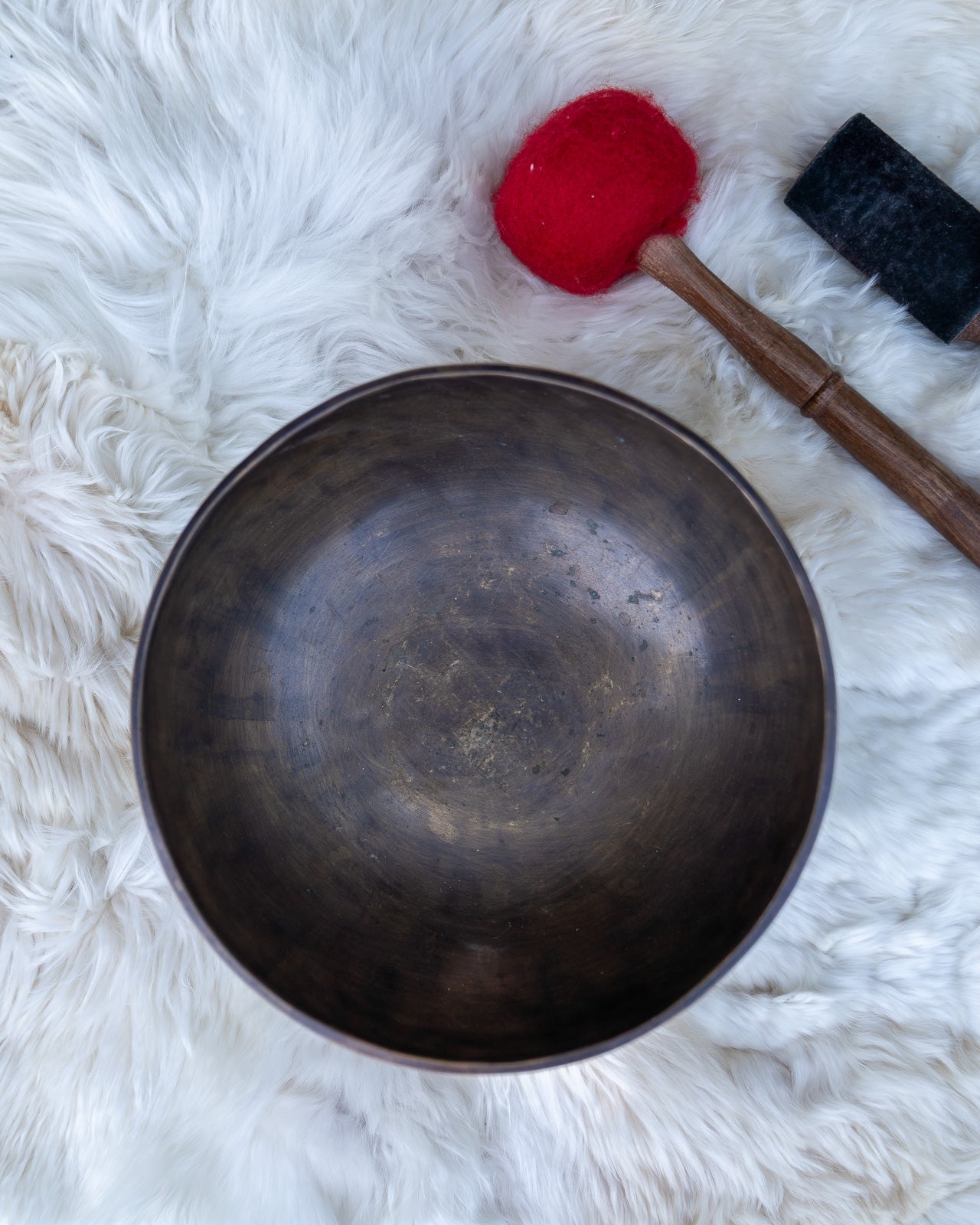 Heart Chakra Full Moon Singing Bowl in F Sukha Sound Healing & Singing Bowls