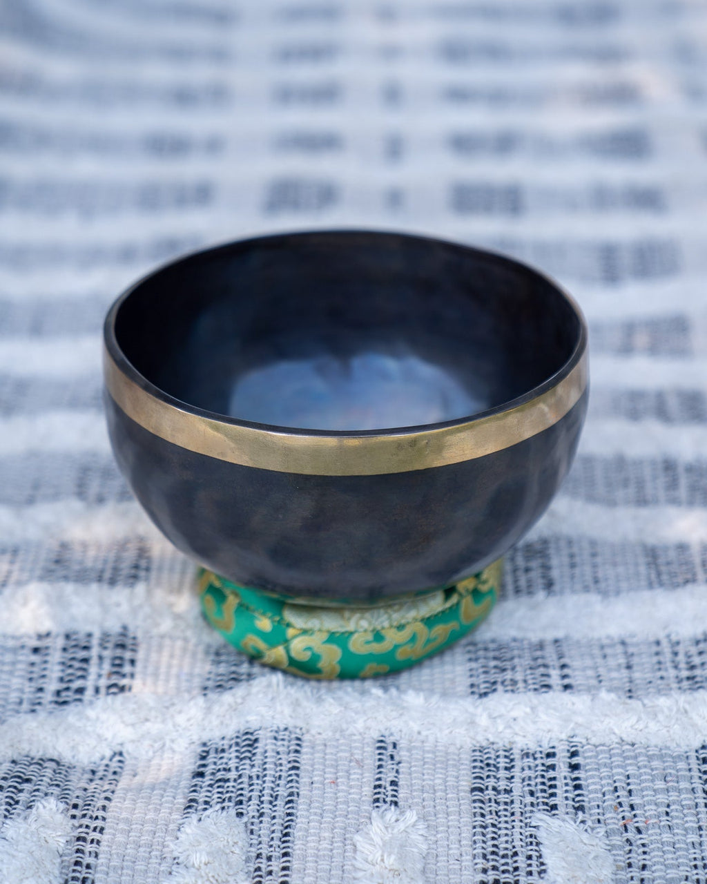 Heart Chakra Singing Bowl in F Sukha Sound Healing & Singing Bowls