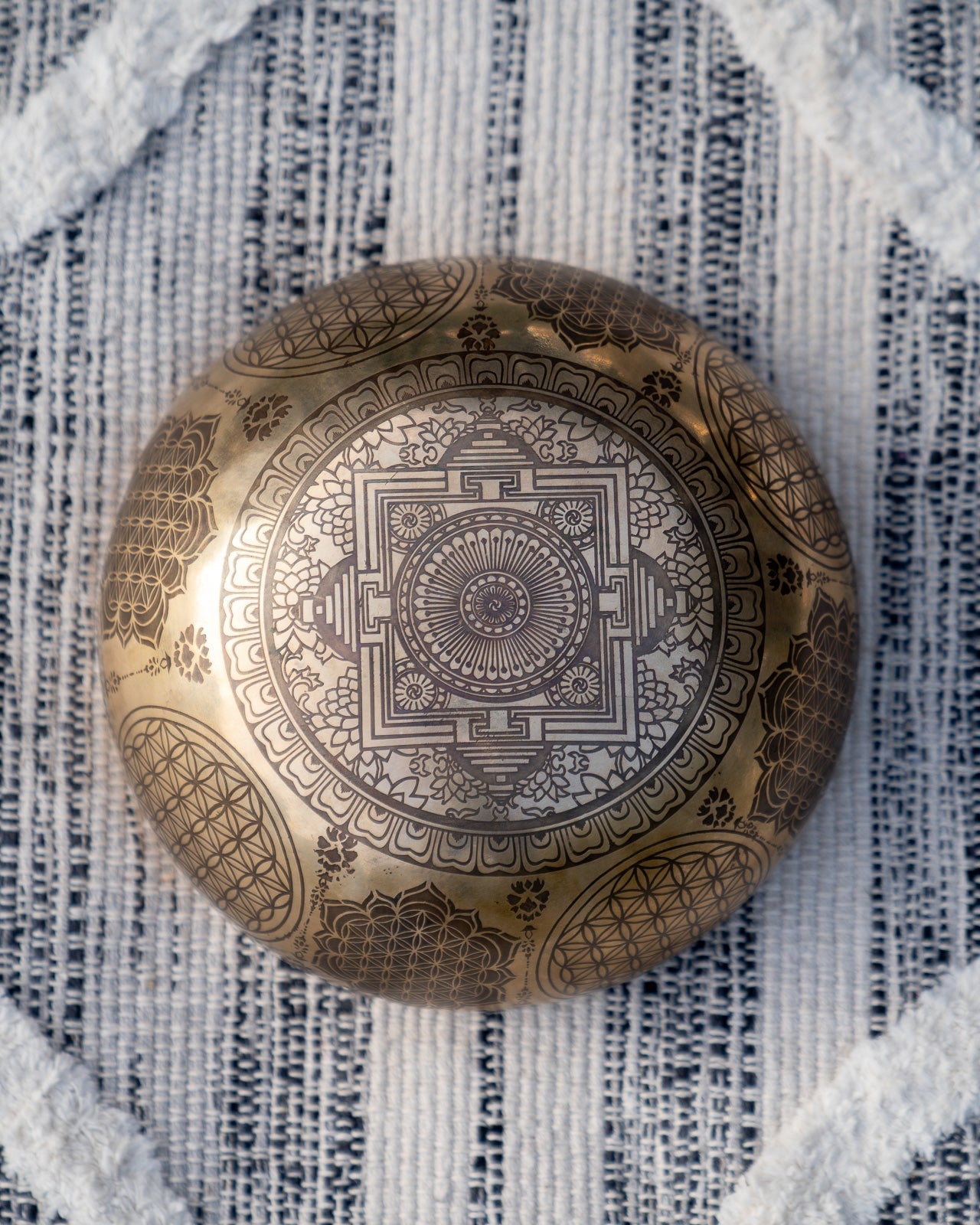 Special Carved Singing Bowl Set Sukha Sound Healing & Singing Bowls