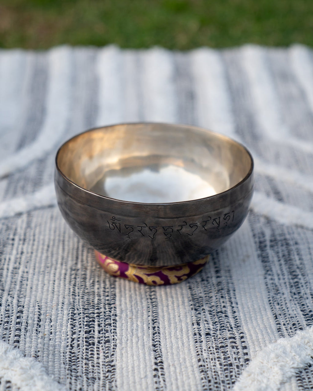 Crown Chakra New Moon Singing Bowl in B Sukha Sound Healing & Singing Bowls