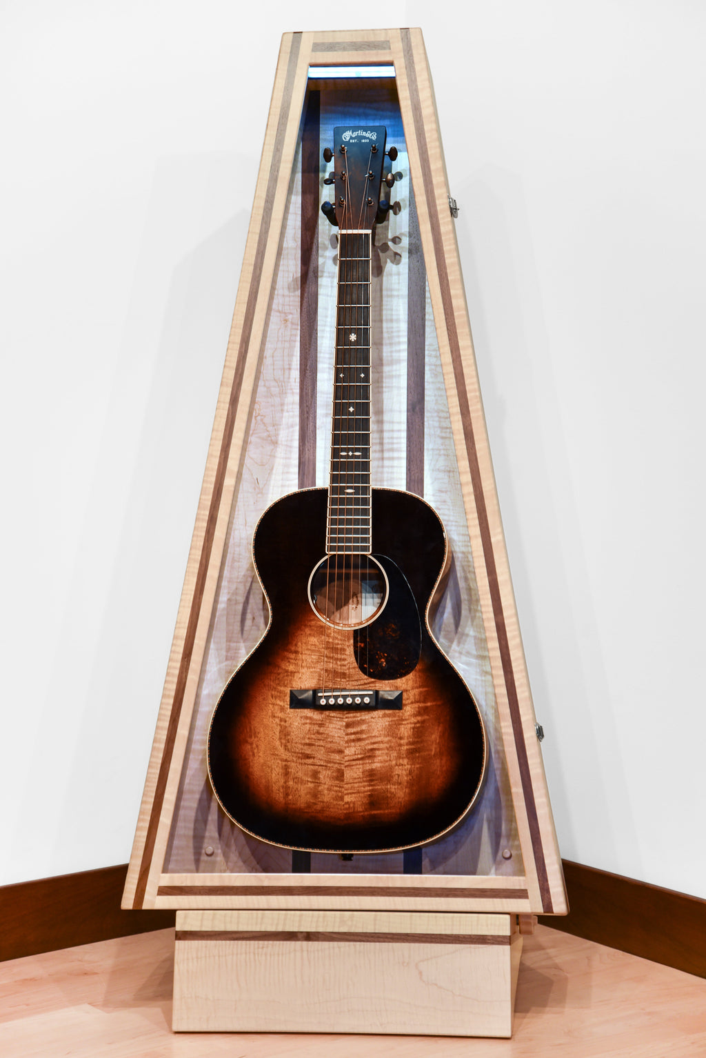 ClimaStand Triangle Humidor with Base - Flamed Maple with Walnut Acoustic Remedy Cases