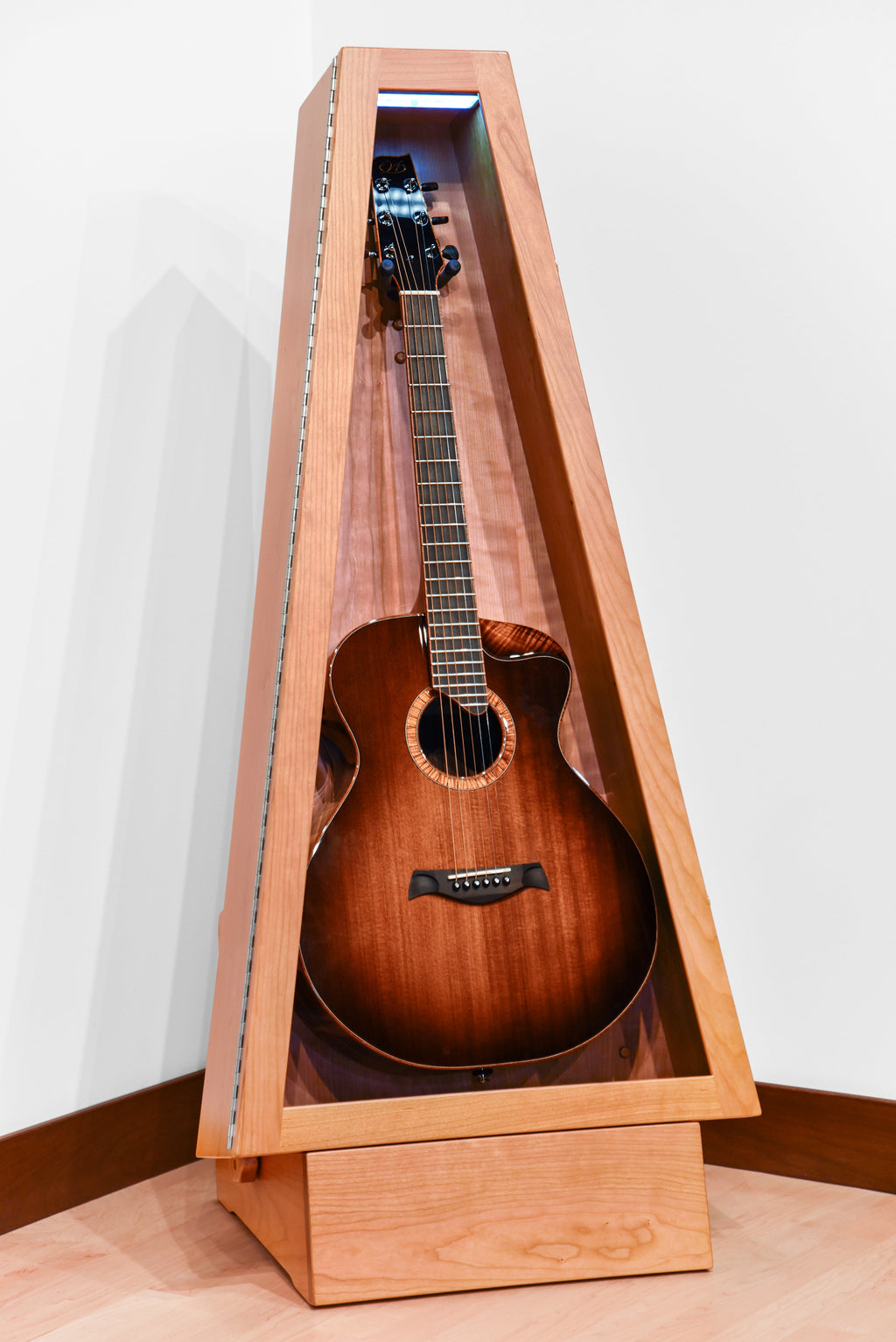 ClimaStand Triangle Humidor with Base - Cherry Acoustic Remedy Cases