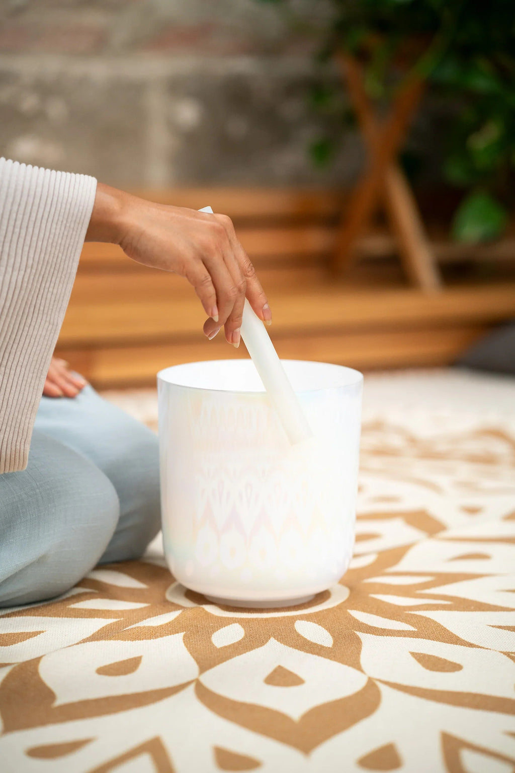 7" Essence Crystal Singing Bowl, Note B3, Creamy, Crown Chakra, 440 Hz Utah Energy Healing Center