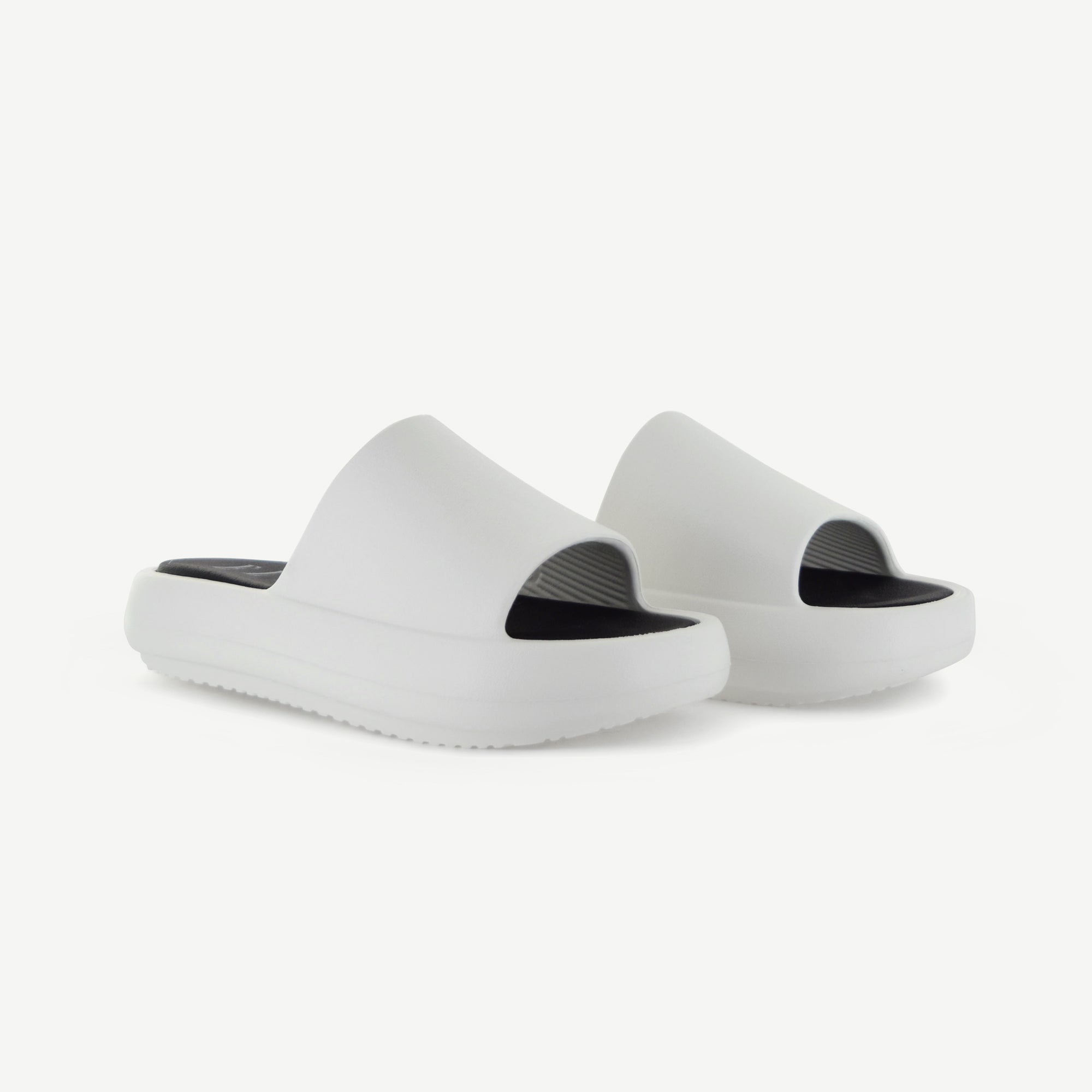 ST. TROPEZ: PLATFORM SLIDE - WHITE Elle Footwear