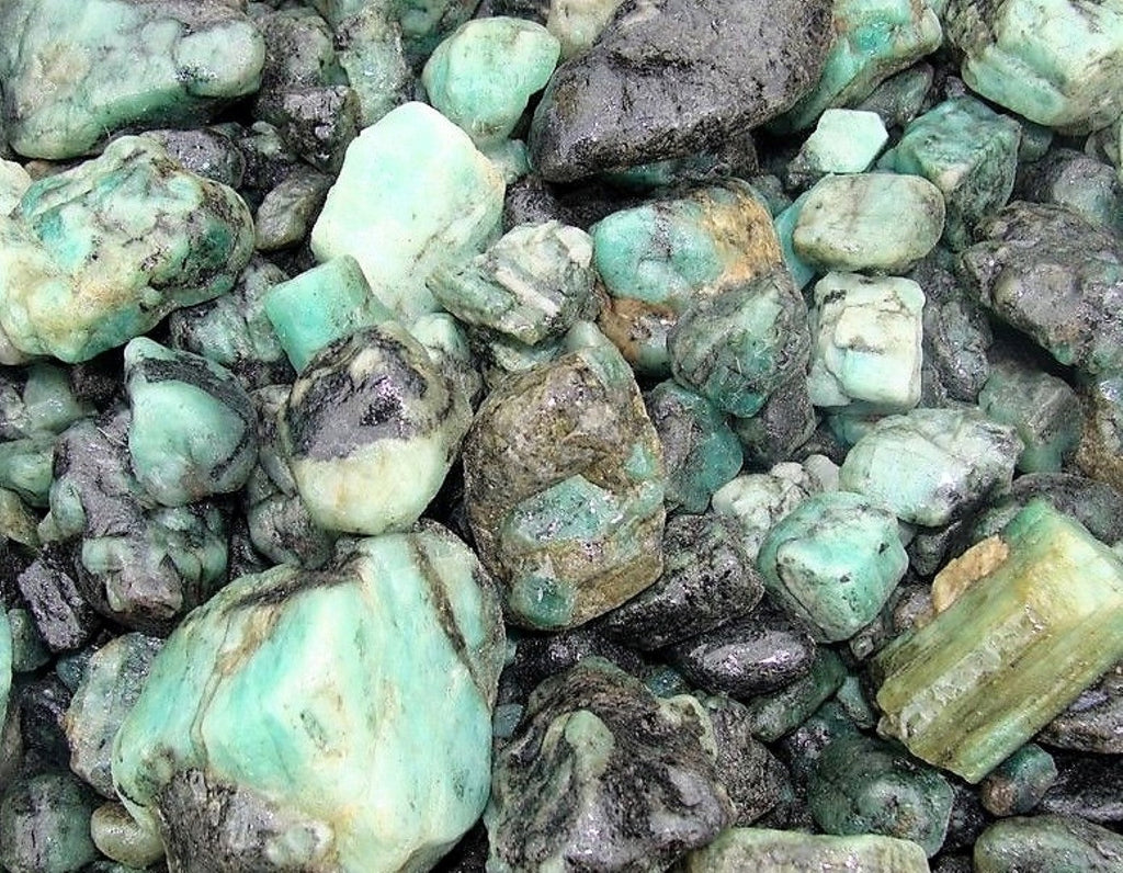 Emerald Rough Cut Colombian Natural Raw Beryl 1lb Wholesale Lot rocksolidfossils