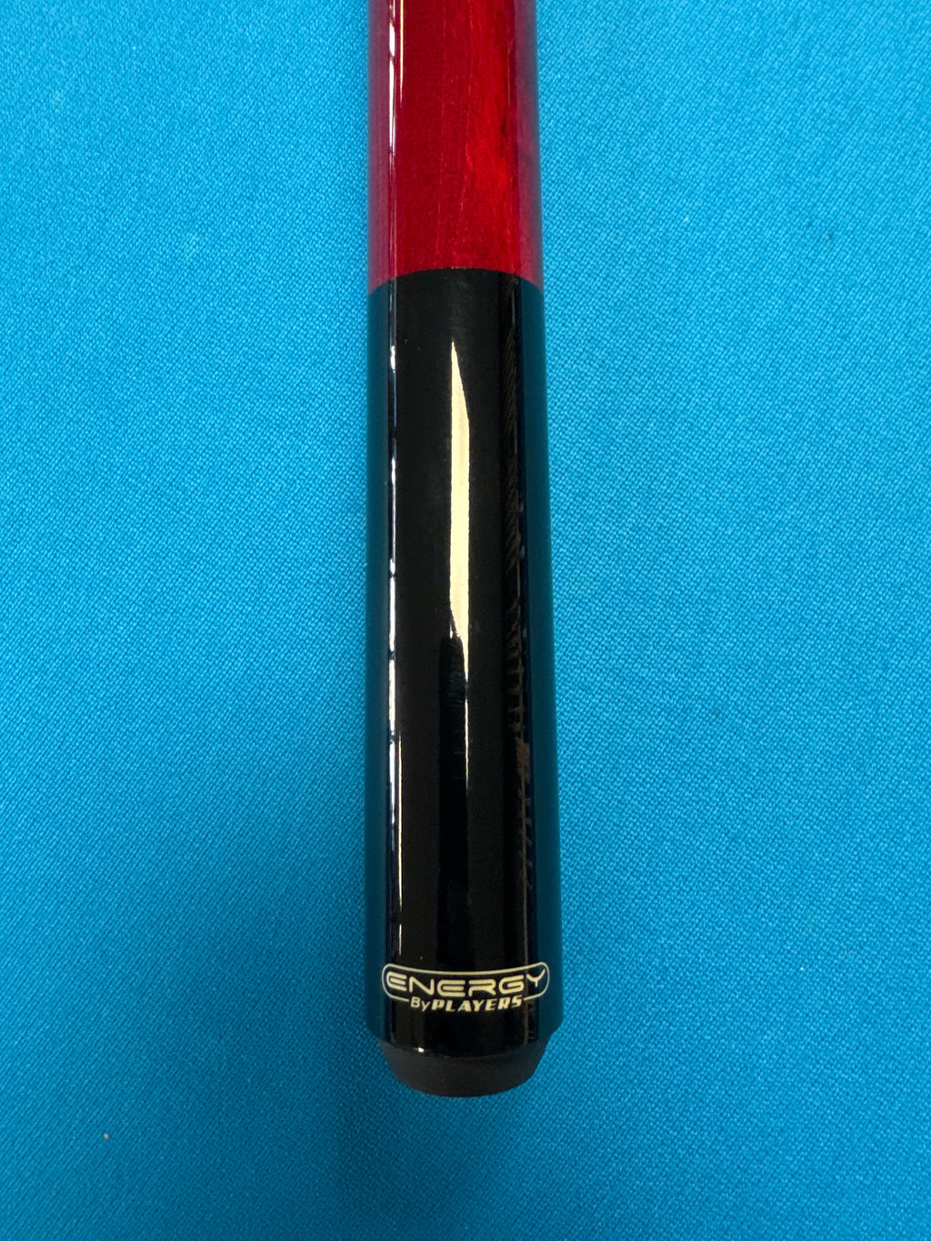 Energy By Players Cue Red/Black Wrapless C.P.Dean Company