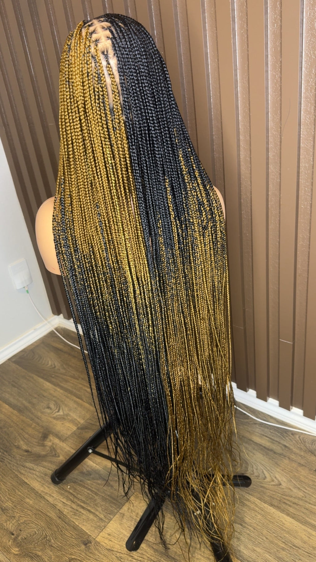 Cross braids color 27 HOL stores