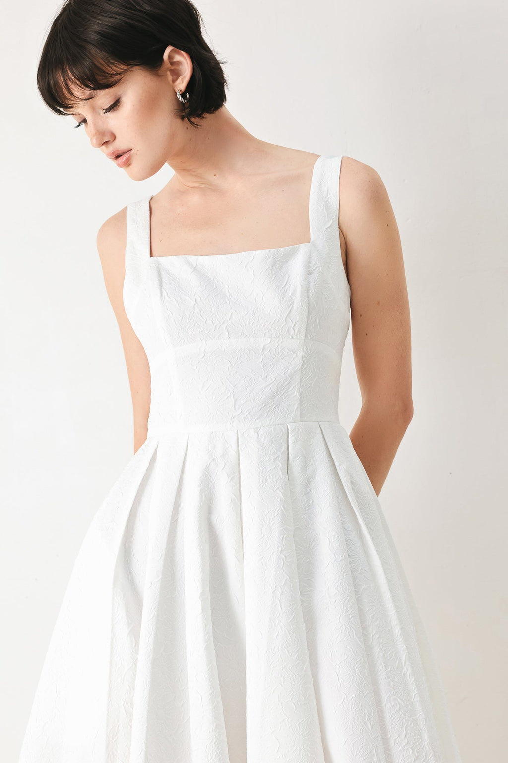 ECHO IN WHITE WOVEN MIDI DRESS Flying Tomato