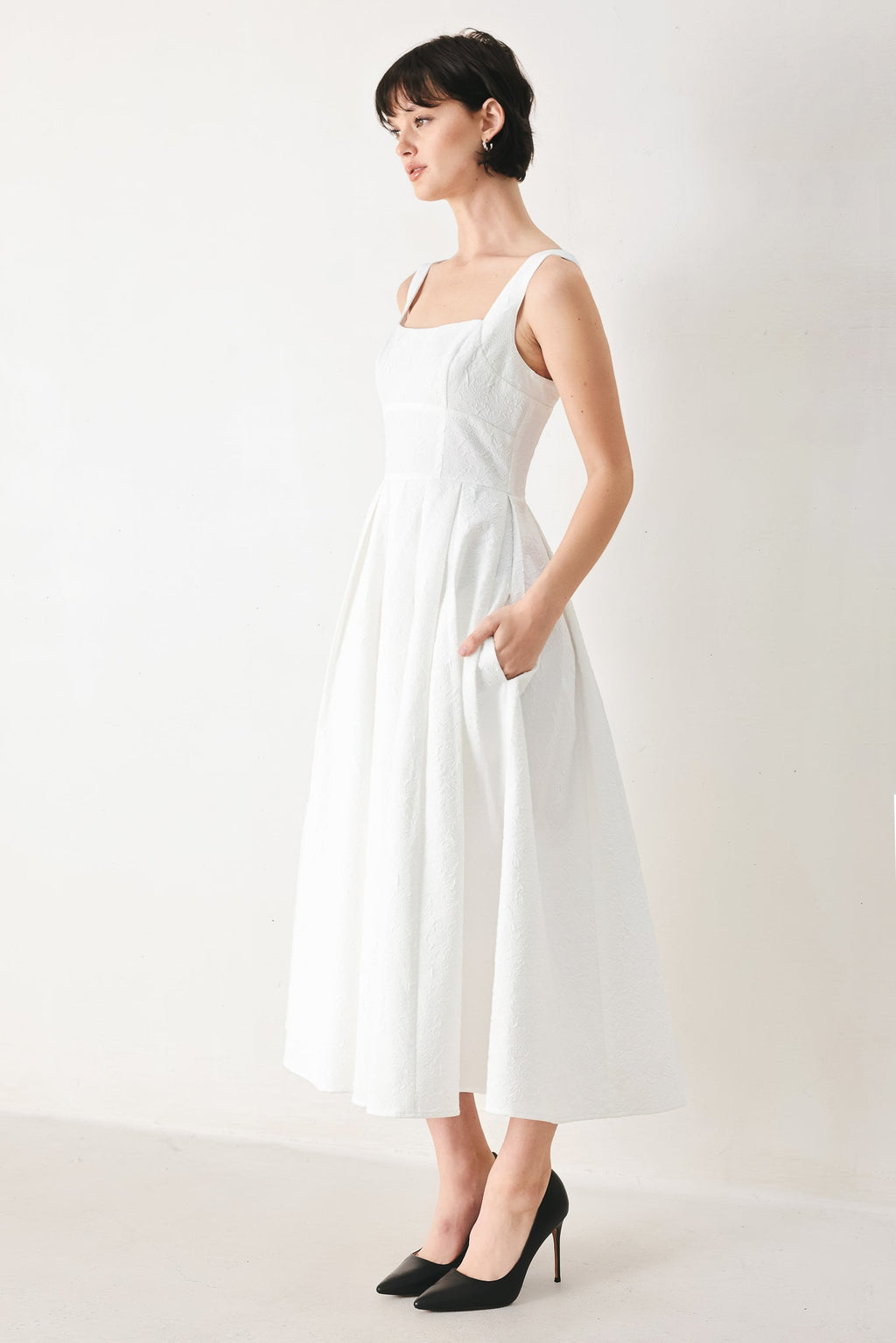 ECHO IN WHITE WOVEN MIDI DRESS Flying Tomato