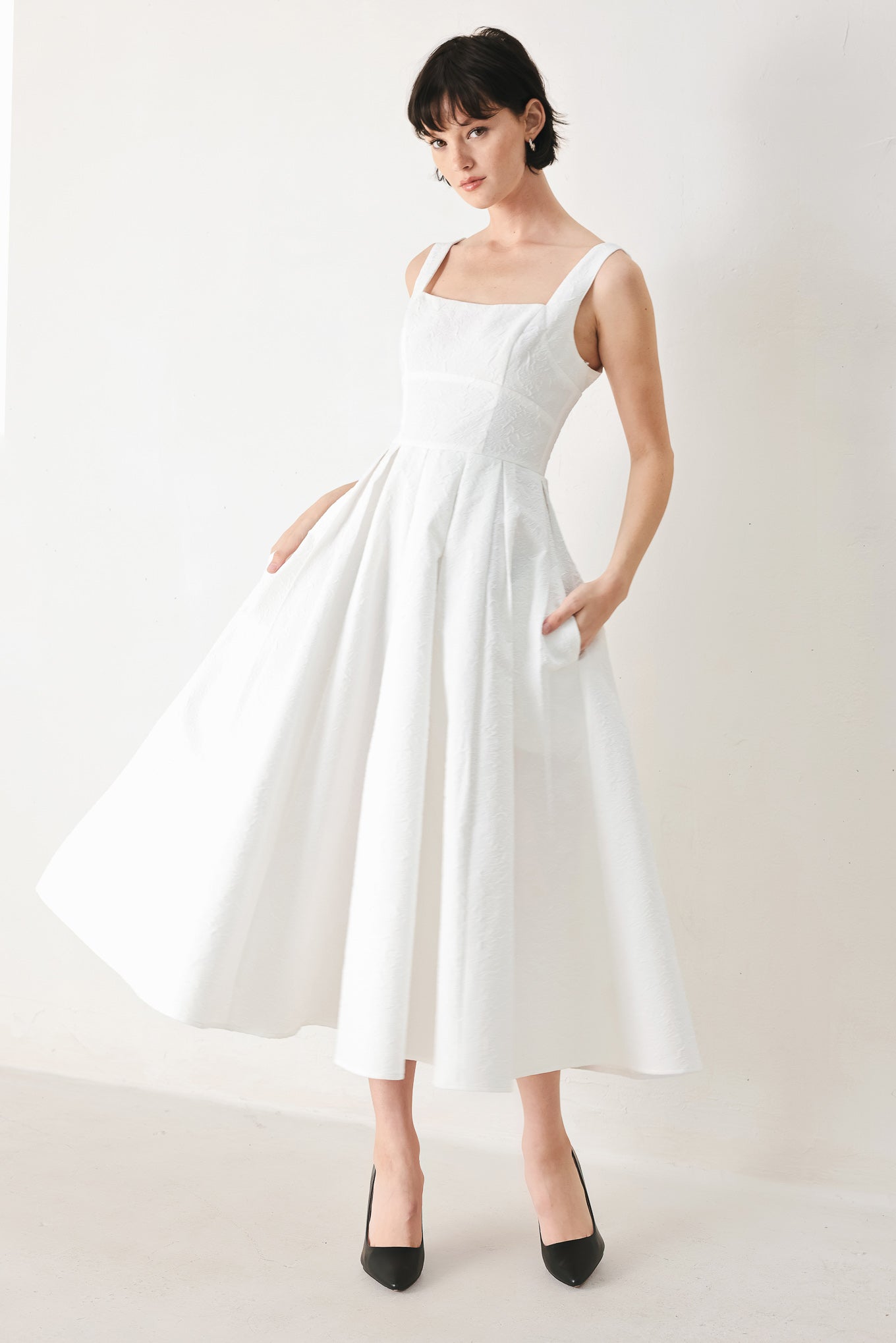 ECHO IN WHITE WOVEN MIDI DRESS Flying Tomato