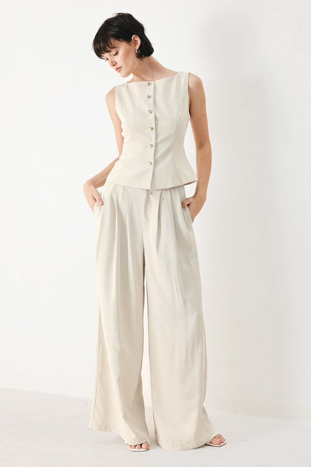 MODERN MINIMAL WOVEN VEST Flying Tomato