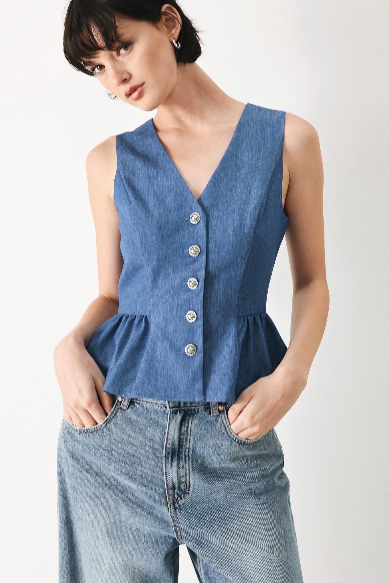 CASUAL ROMANCE WOVEN VEST Flying Tomato