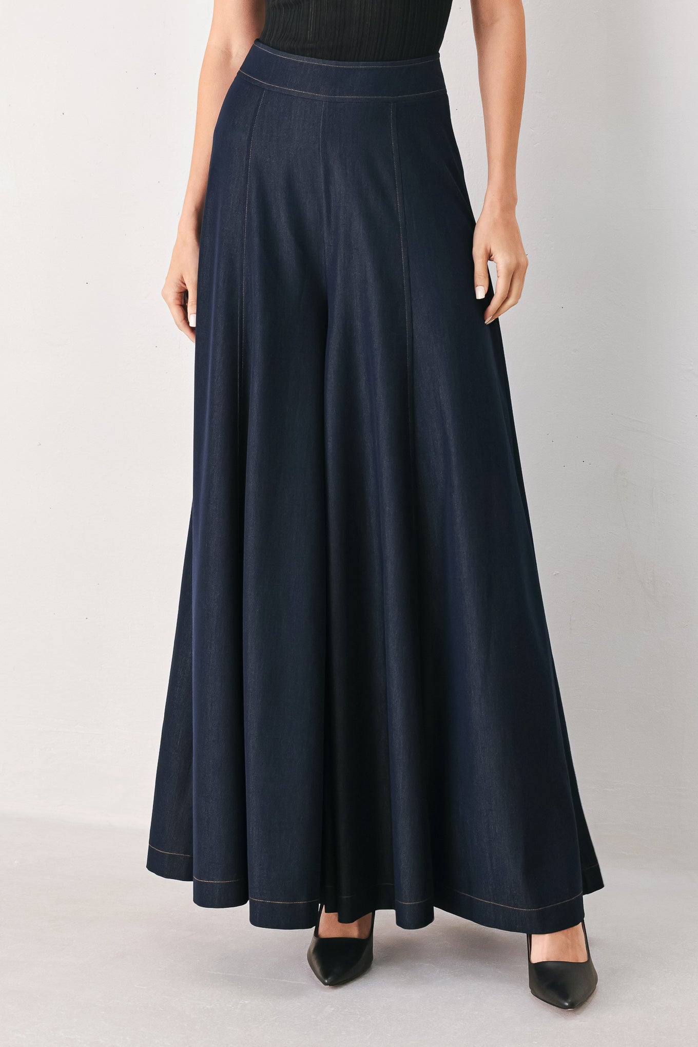 CASUAL ROMANCE WOVEN PANTS Flying Tomato