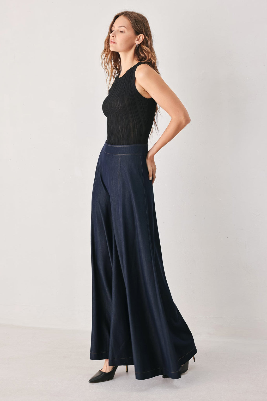 CASUAL ROMANCE WOVEN PANTS Flying Tomato