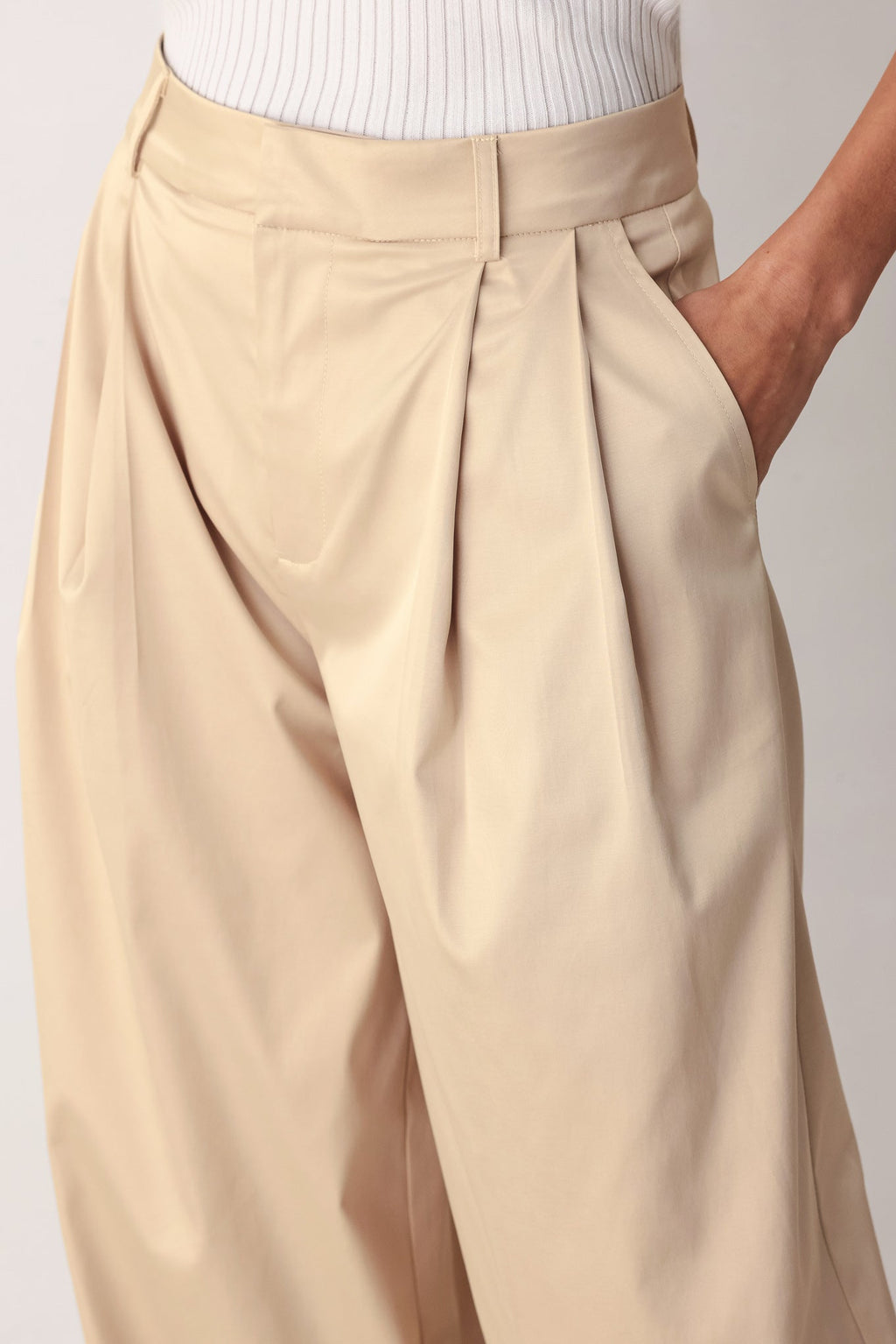 PARCHMENT RELAXED-FIT WOVEN PANTS Flying Tomato