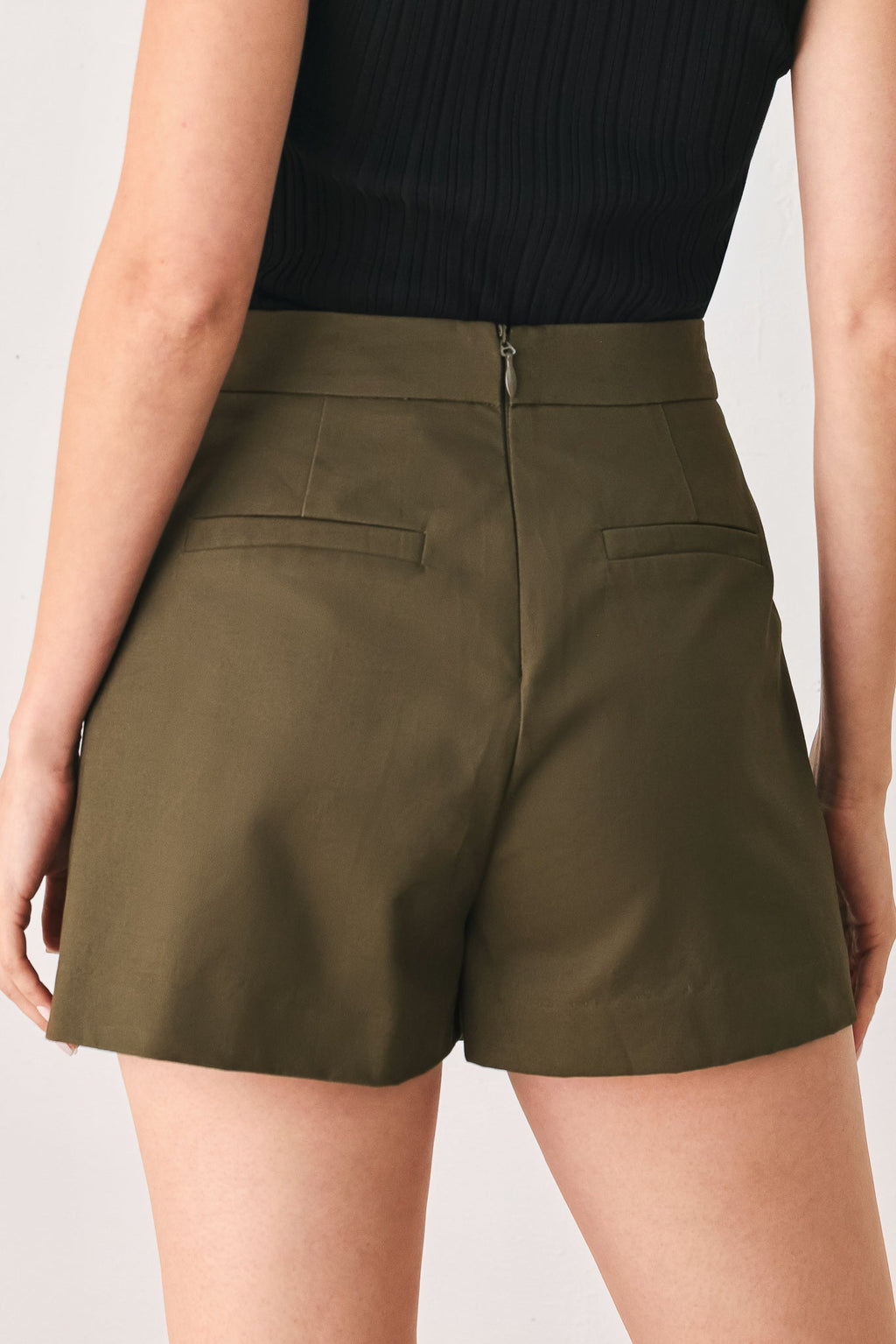 RANGER GREEN TAILORED WOVEN SKORT Flying Tomato