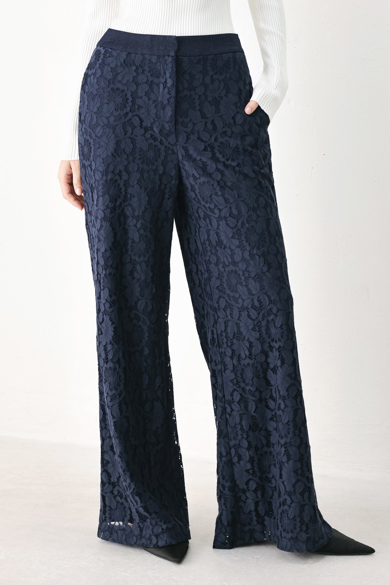 MIDNIGHT PETAL FLOW WOVEN LACE PANTS Flying Tomato