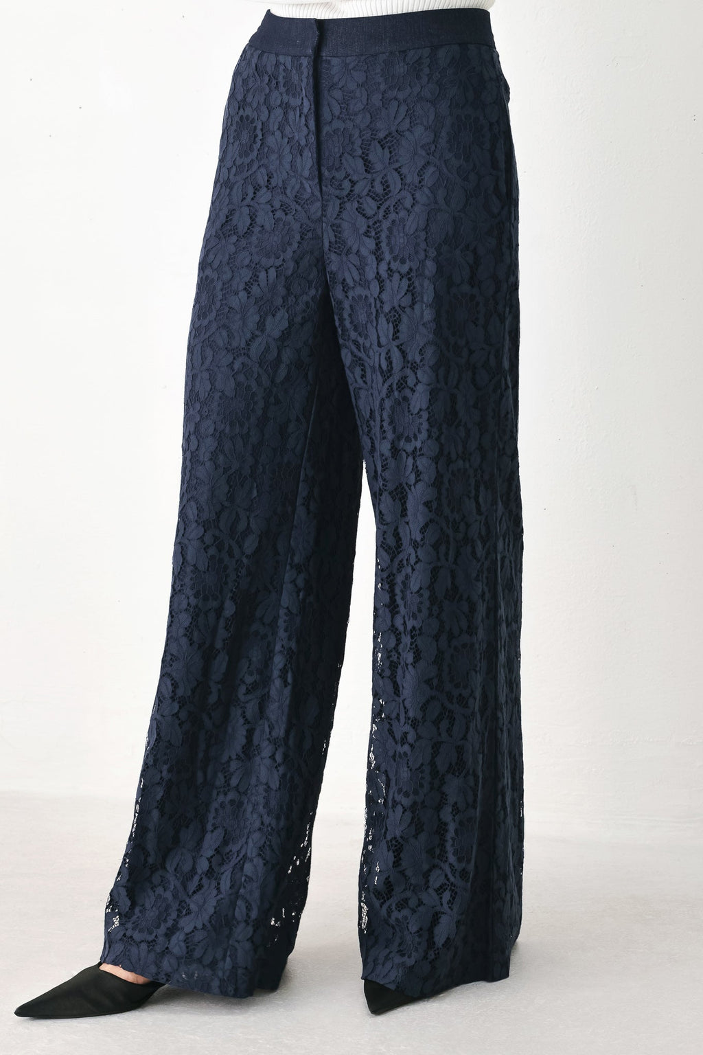 MIDNIGHT PETAL FLOW WOVEN LACE PANTS Flying Tomato