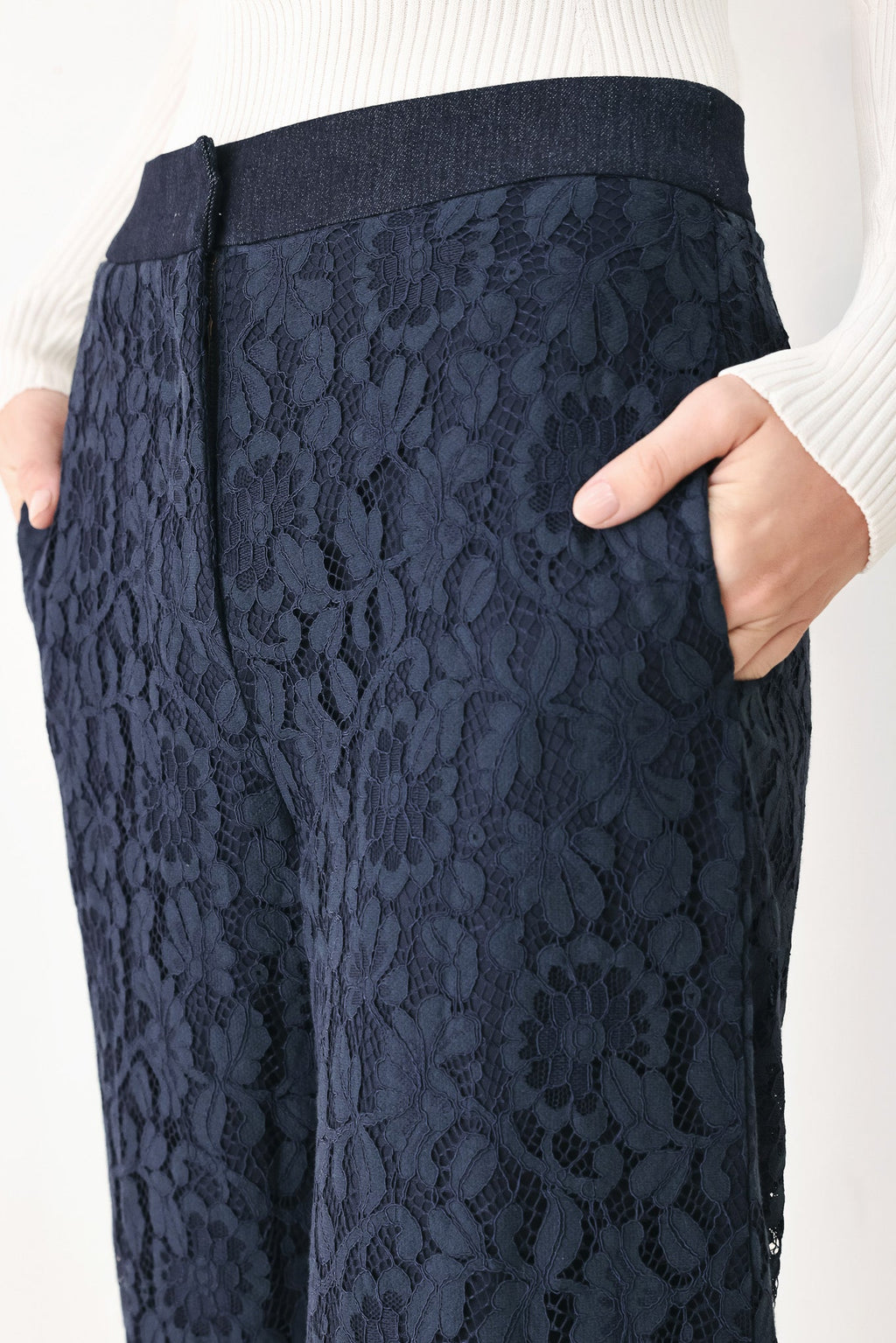 MIDNIGHT PETAL FLOW WOVEN LACE PANTS Flying Tomato