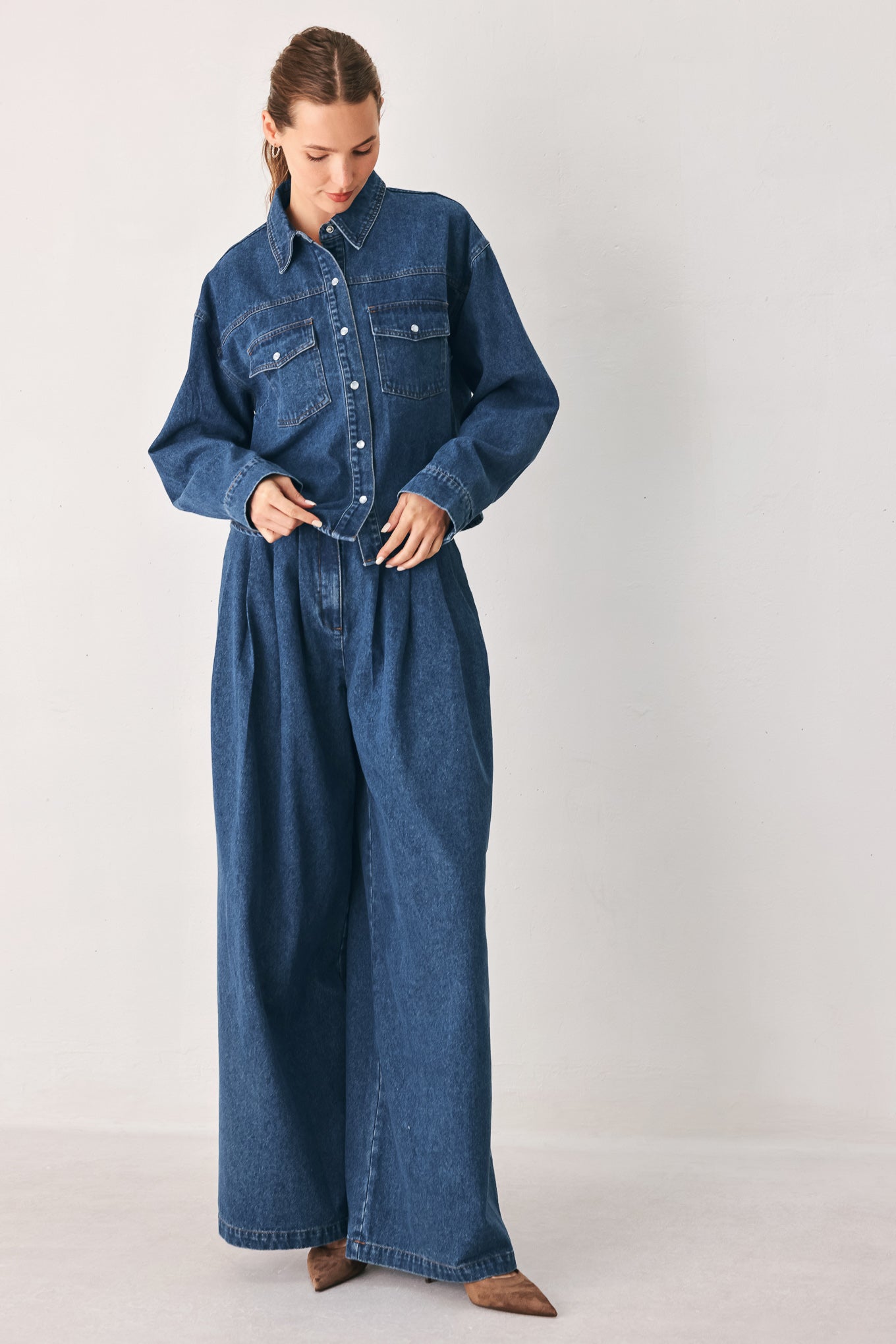 BLUE ECHO PLEATED DENIM JACKET Flying Tomato