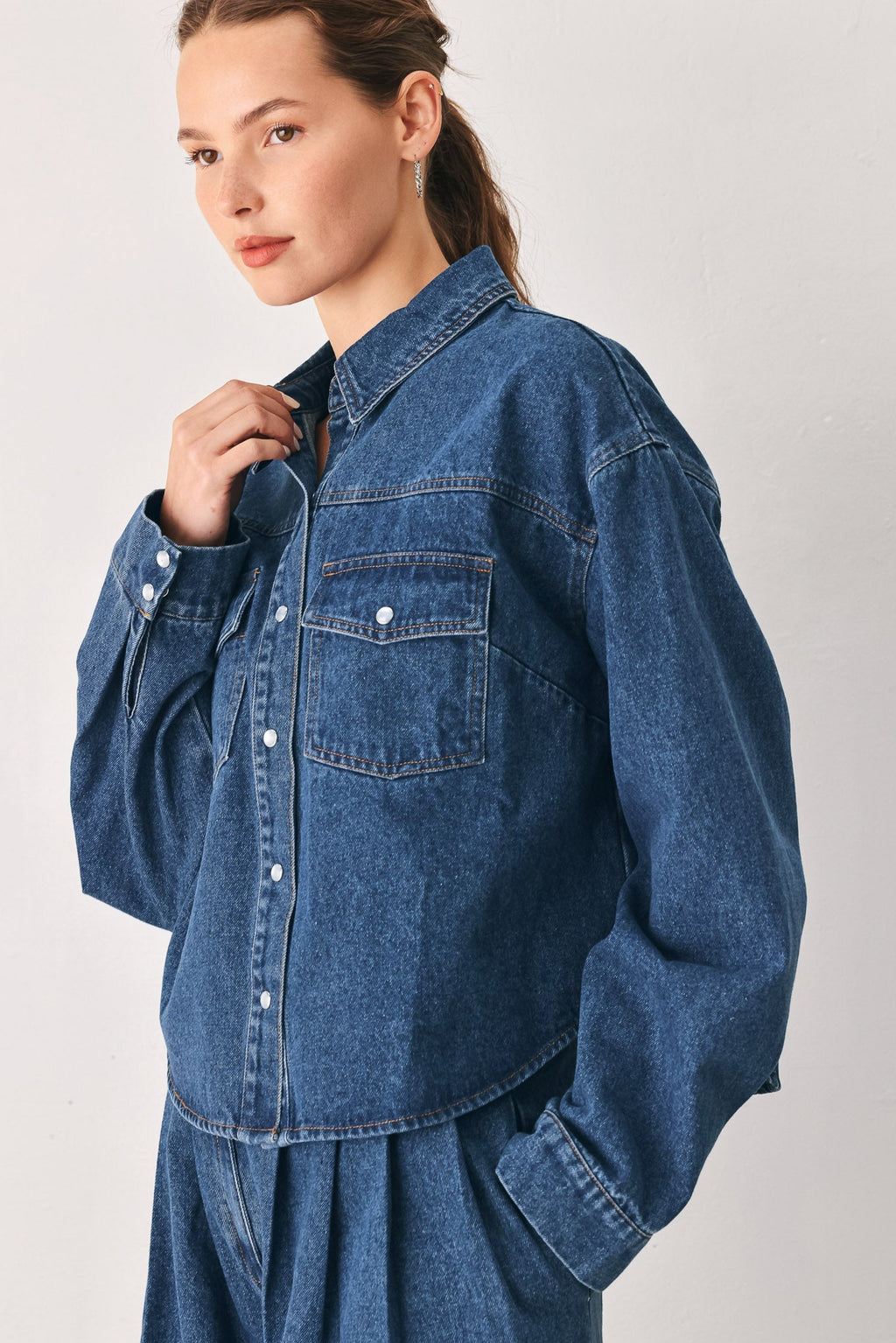 BLUE ECHO PLEATED DENIM JACKET Flying Tomato
