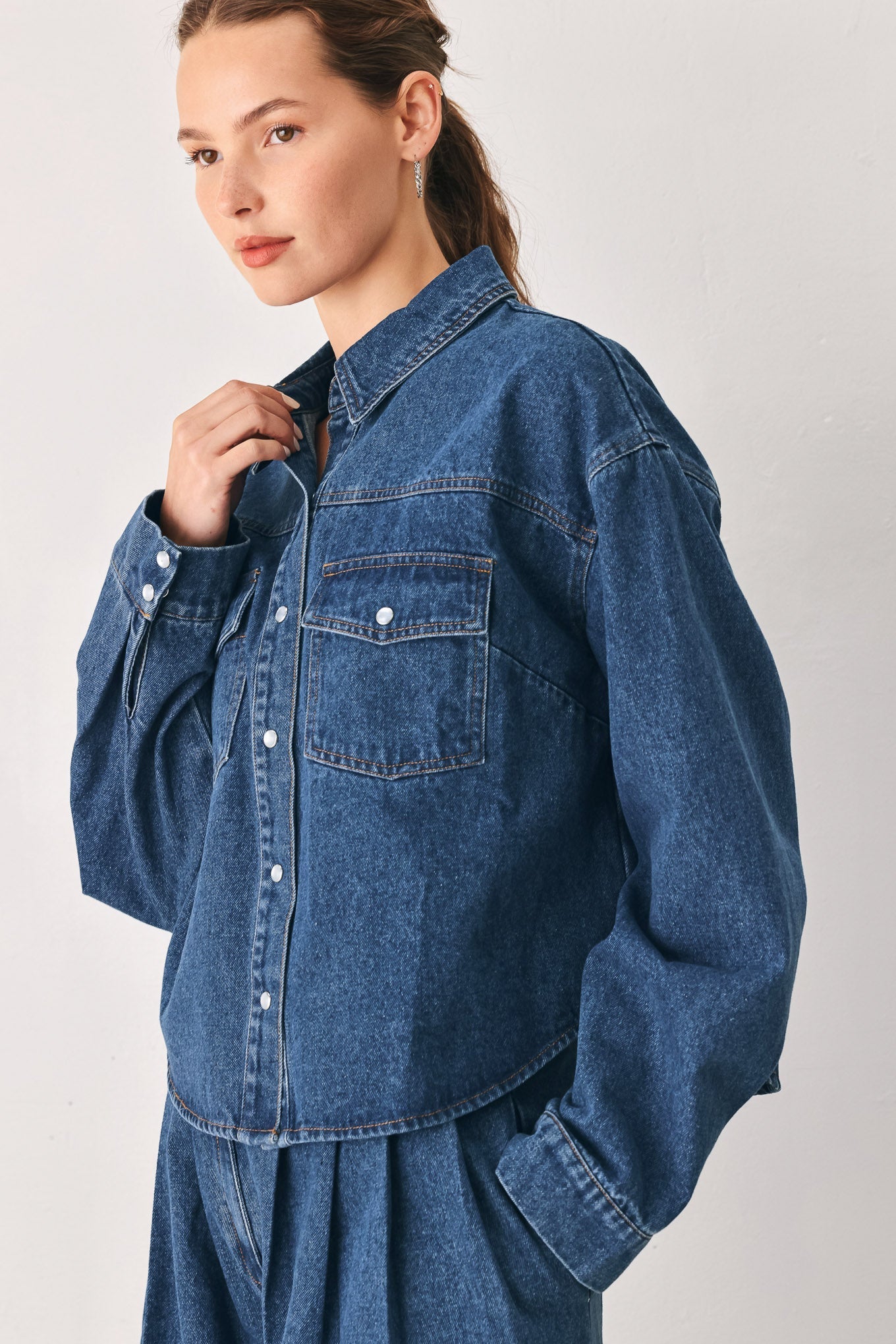 BLUE ECHO PLEATED DENIM JACKET Flying Tomato