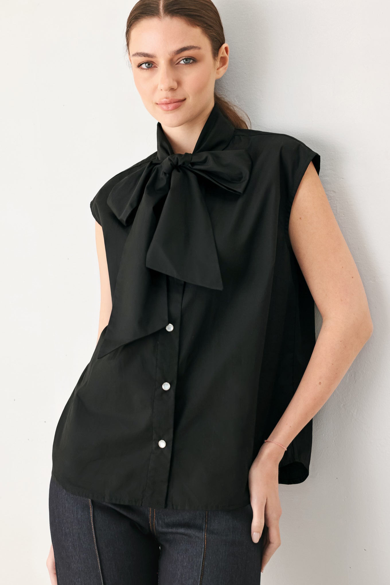 MODERN STATEMENT BOW WOVEN TOP Flying Tomato