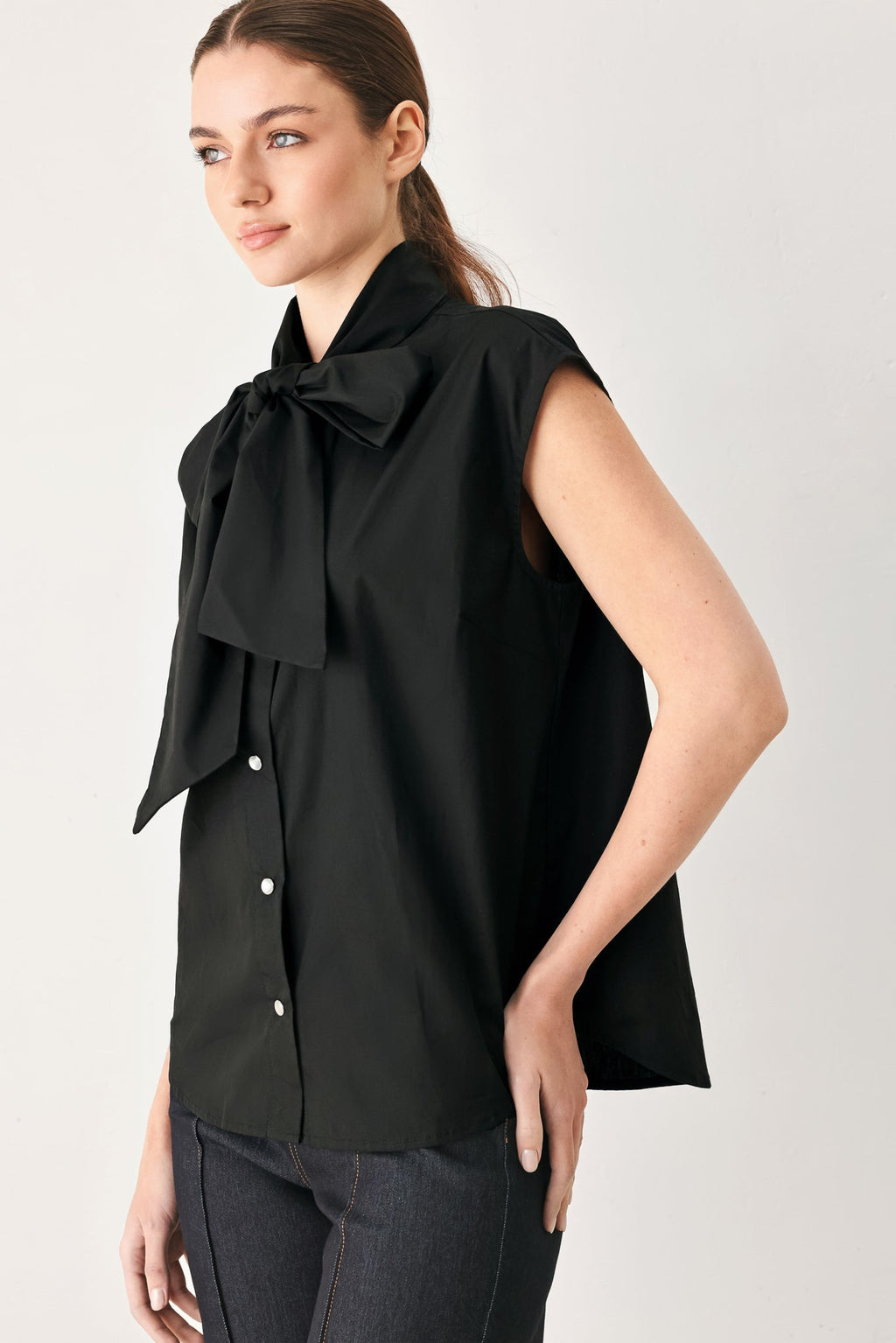 MODERN STATEMENT BOW WOVEN TOP Flying Tomato