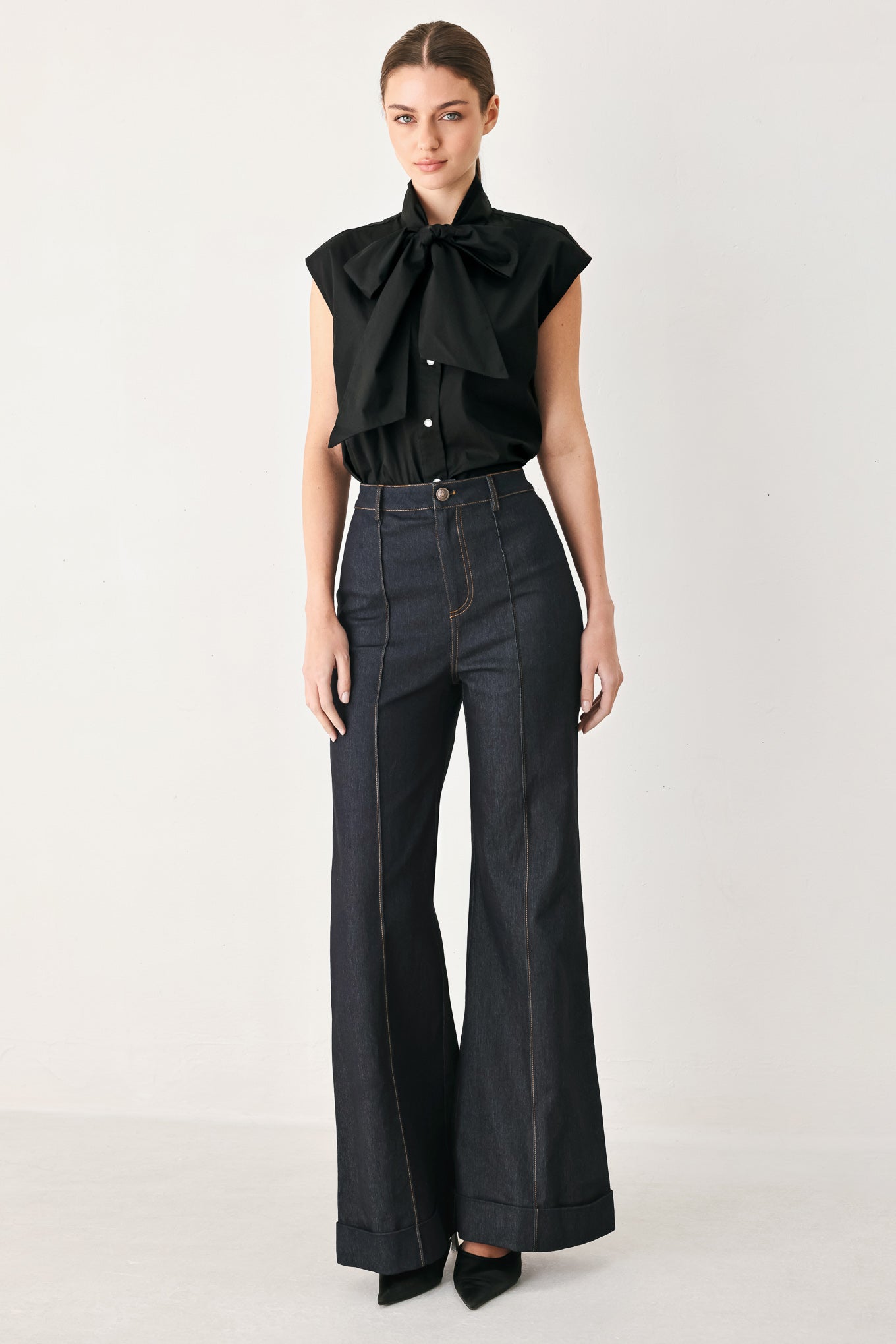 MODERN STATEMENT BOW WOVEN TOP Flying Tomato