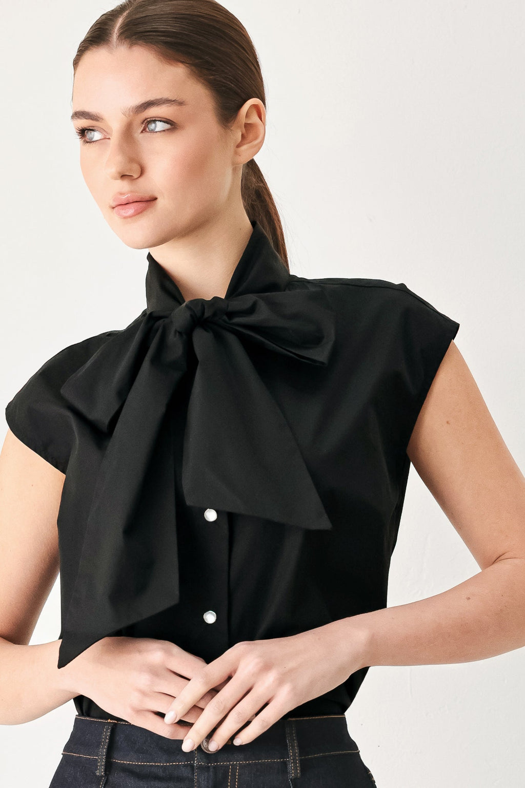 MODERN STATEMENT BOW WOVEN TOP Flying Tomato