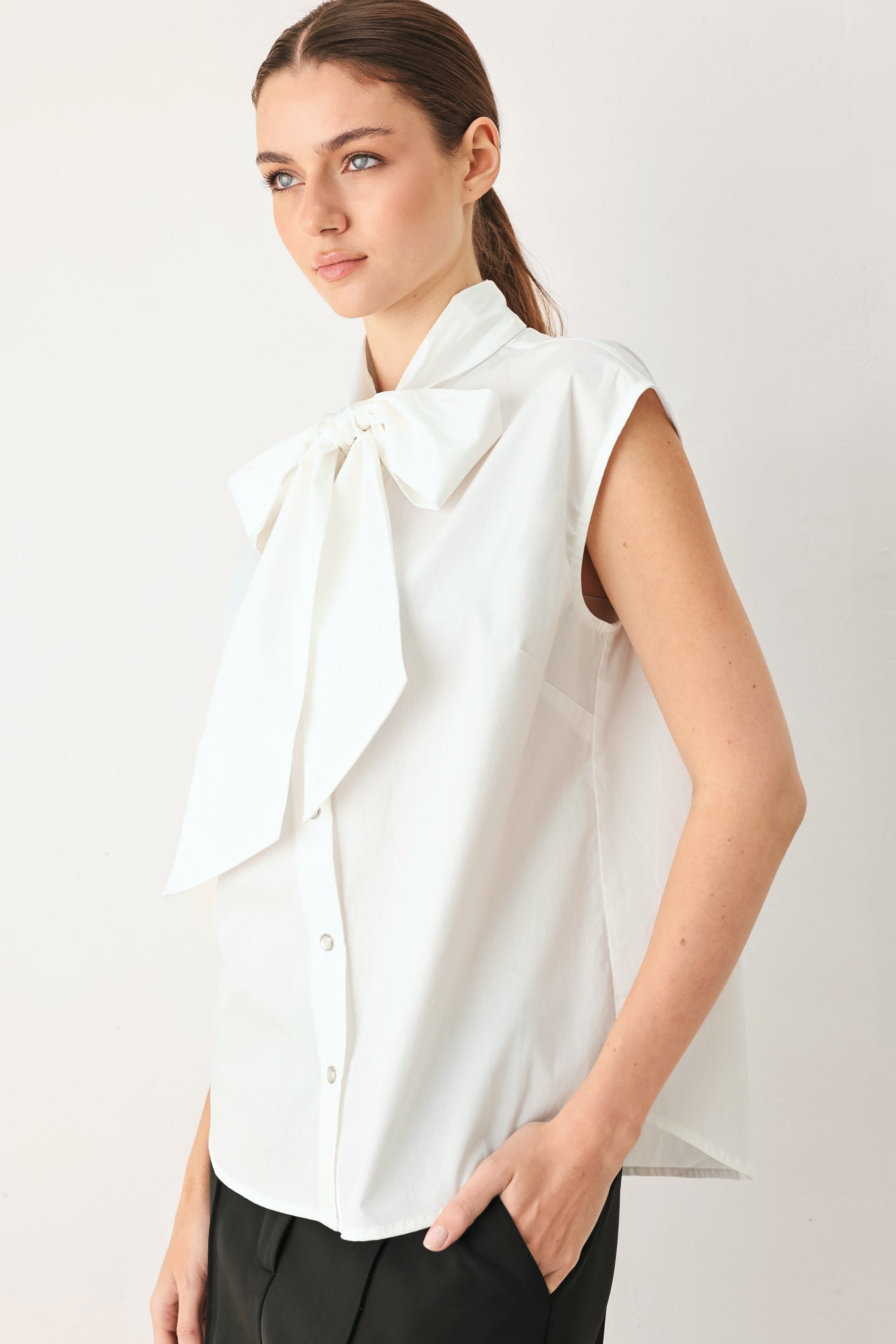 MODERN STATEMENT BOW WOVEN TOP Flying Tomato