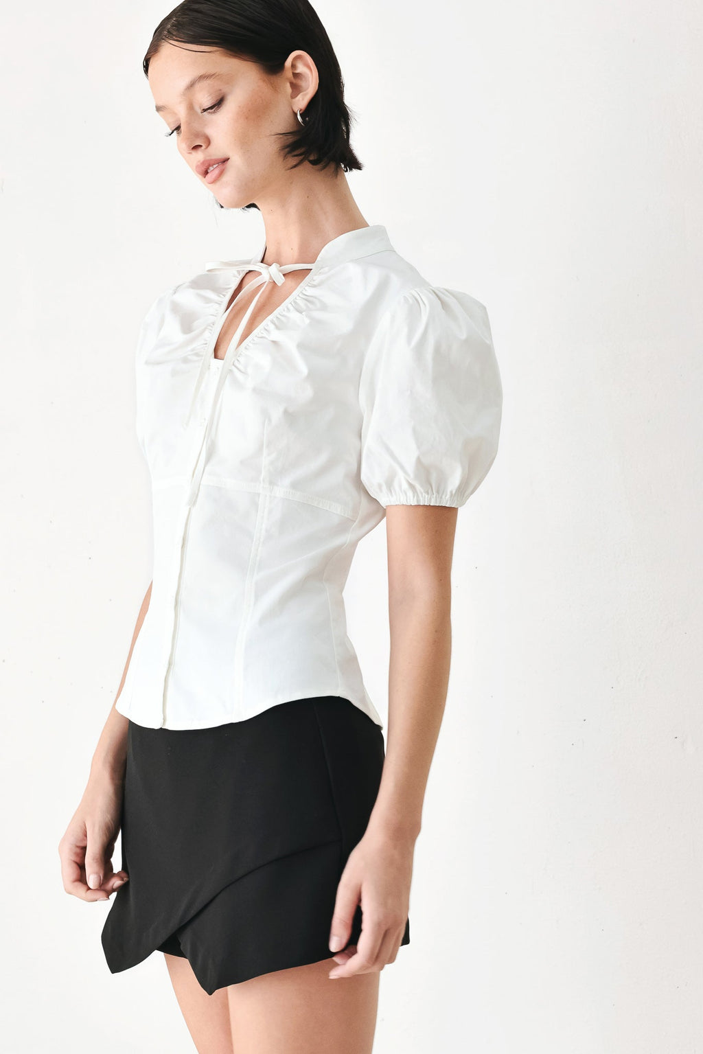 WHITE ROSE DAYDREAM WOVEN TOP Flying Tomato