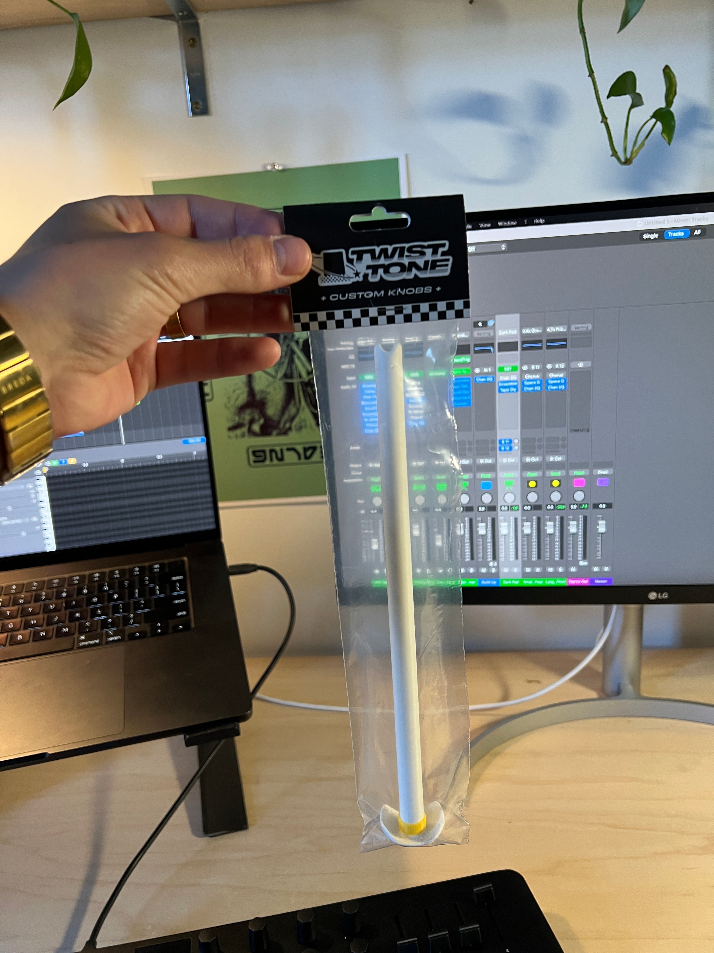 The Dimma knob Twist Tone