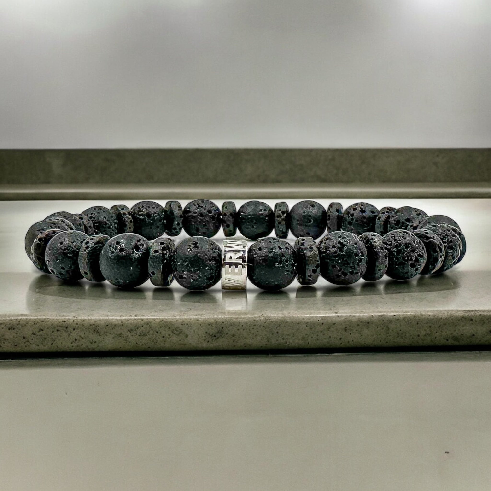 Atlas - Black Lava Rock Everwood Original