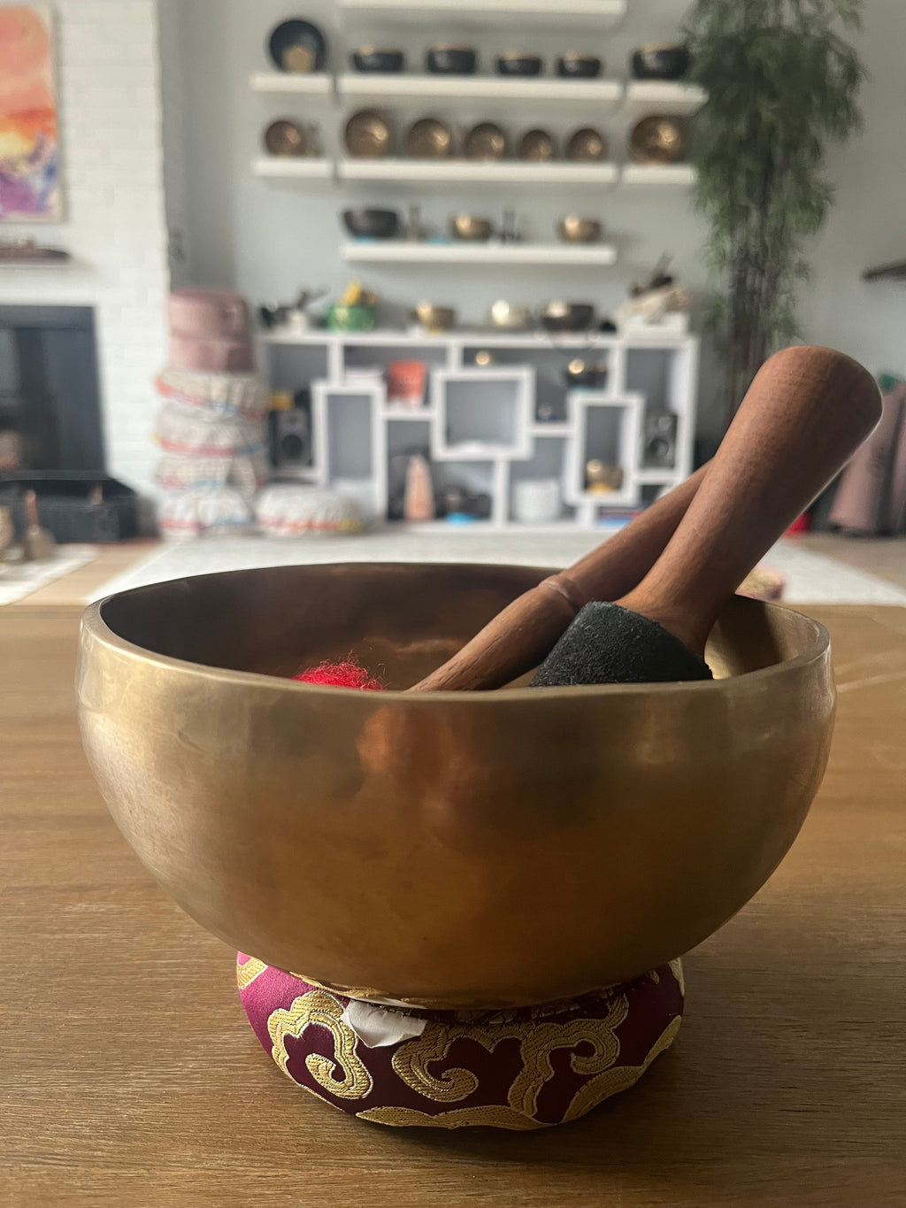 Crown Chakra Singing Bowl in B Sukha Sound Healing & Singing Bowls